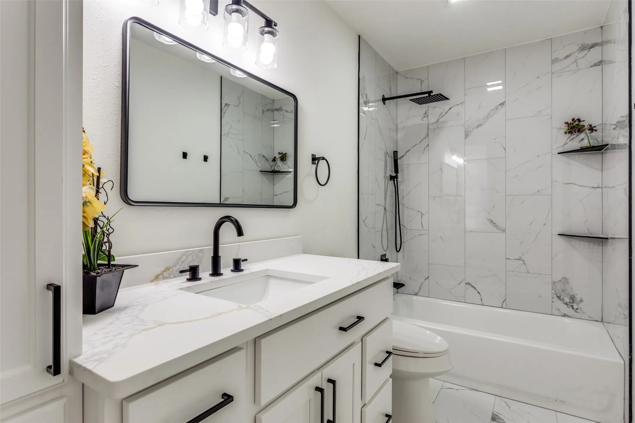 Single Family Residence For Sale in Tarrant County , 7012 Trimble Drive, Fort Worth, Texas 76134, 3 Bedrooms, 2 Bathrooms, 2 Garage spaces, 1,310 Sqft, built in 1966, Price $275,000, mls#21347137, Real Estate Agent in Fort Worth, Homes For Sale in Tarrant county, Homes For Sale in Fort Worth, Realtor in Fort Worth Texas, Real Estate Brokerage Independent Realty Texas, Luminita Cordes Realtor