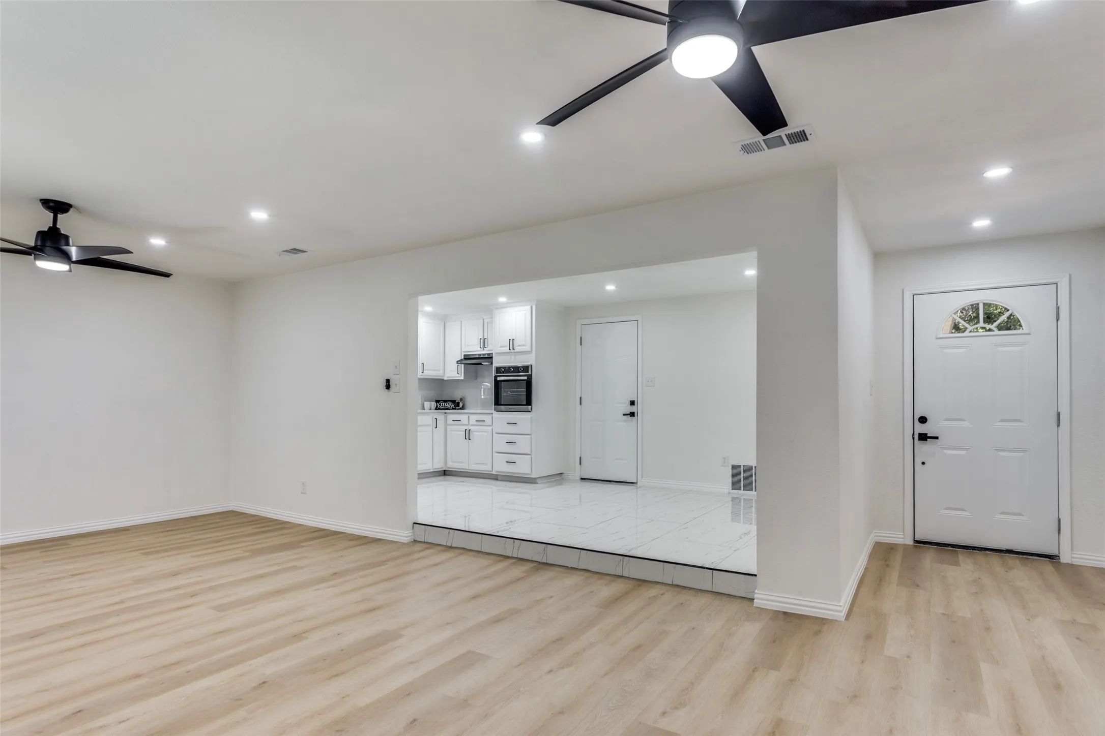 Single Family Residence For Sale in Tarrant County , 7012 Trimble Drive, Fort Worth, Texas 76134, 3 Bedrooms, 2 Bathrooms, 2 Garage spaces, 1,310 Sqft, built in 1966, Price $275,000, mls#21347137, Real Estate Agent in Fort Worth, Homes For Sale in Tarrant county, Homes For Sale in Fort Worth, Realtor in Fort Worth Texas, Real Estate Brokerage Independent Realty Texas, Luminita Cordes Realtor