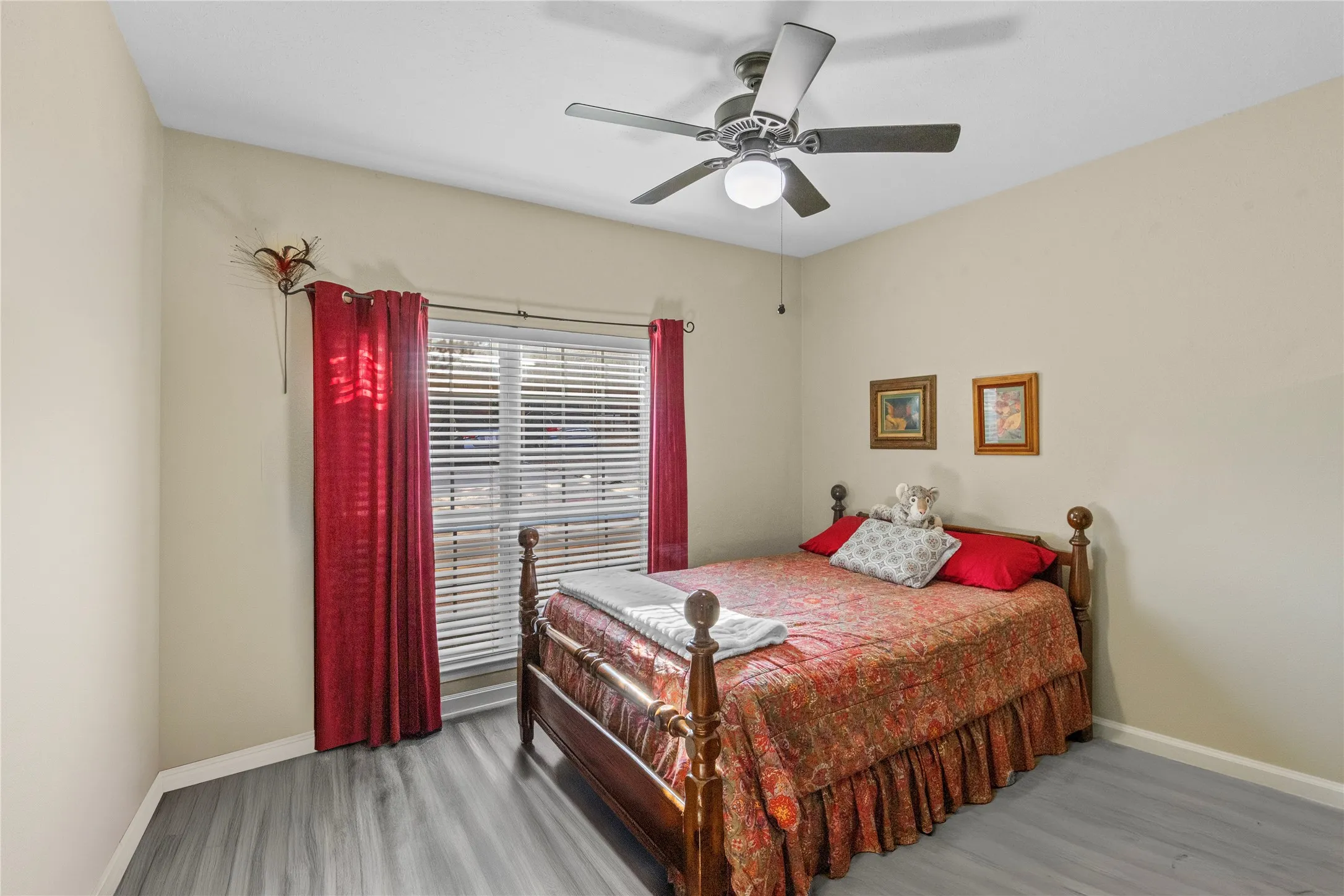 Condominium For Sale in Dallas County , 8601 Park Lane 612, Dallas, Texas 75231, 2 Bedroom, 2 Bathroom, Garage spaces, 953 Sqft, built in 1982, mls#21347359, Real Estate Agent in Dallas, Homes For Sale in Dallas county, Homes For Sale in Dallas, Realtor in Dallas Texas, Real Estate Brokerage Independent Realty Texas, Luminita Cordes Realtor