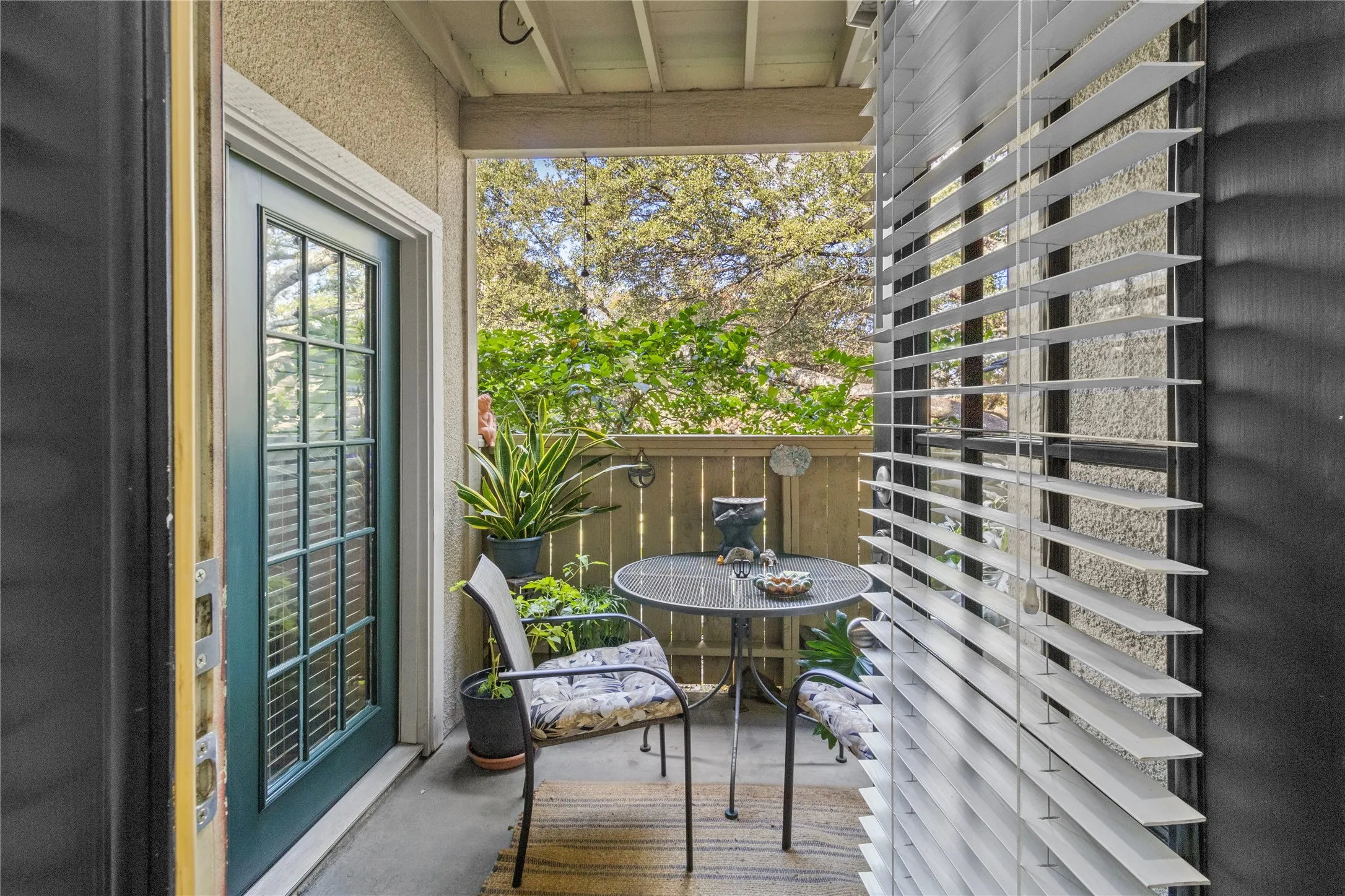 Condominium For Sale in Dallas County , 8601 Park Lane 612, Dallas, Texas 75231, 2 Bedroom, 2 Bathroom, Garage spaces, 953 Sqft, built in 1982, mls#21347359, Real Estate Agent in Dallas, Homes For Sale in Dallas county, Homes For Sale in Dallas, Realtor in Dallas Texas, Real Estate Brokerage Independent Realty Texas, Luminita Cordes Realtor