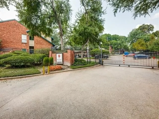 Condominium For Sale in Dallas County , 8601 Park Lane 612, Dallas, Texas 75231, 2 Bedroom, 2 Bathroom, Garage spaces, 953 Sqft, built in 1982, mls#21347359, Real Estate Agent in Dallas, Homes For Sale in Dallas county, Homes For Sale in Dallas, Realtor in Dallas Texas, Real Estate Brokerage Independent Realty Texas, Luminita Cordes Realtor