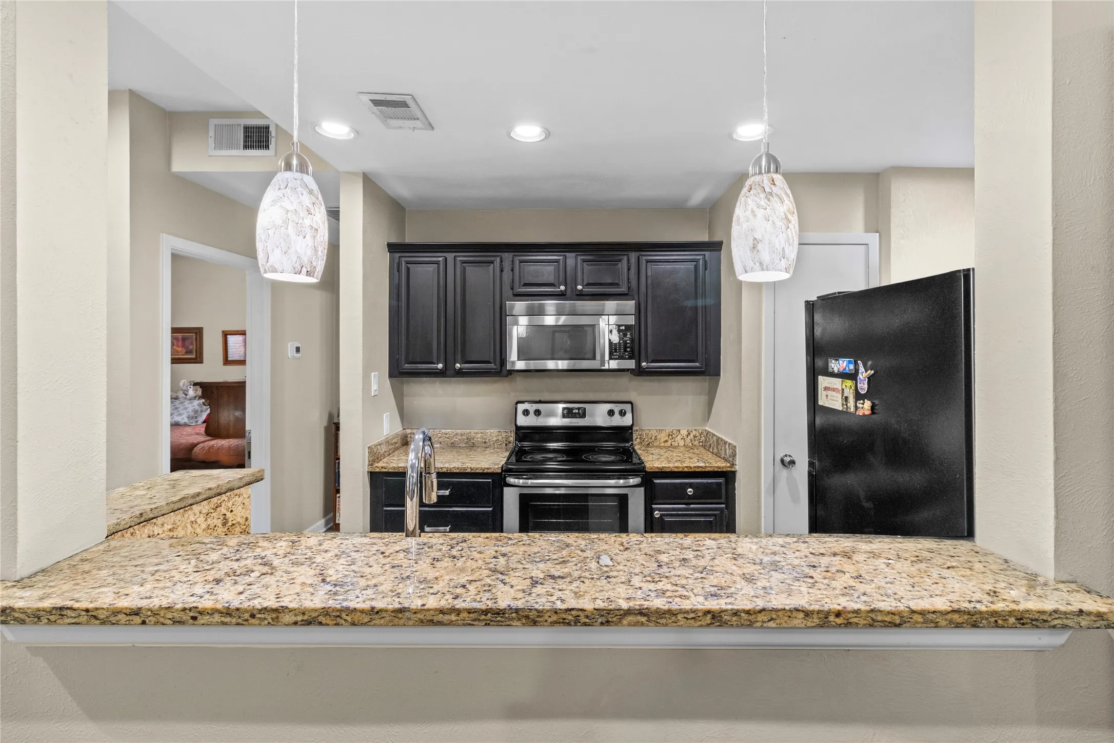 Condominium For Sale in Dallas County , 8601 Park Lane 612, Dallas, Texas 75231, 2 Bedroom, 2 Bathroom, Garage spaces, 953 Sqft, built in 1982, mls#21347359, Real Estate Agent in Dallas, Homes For Sale in Dallas county, Homes For Sale in Dallas, Realtor in Dallas Texas, Real Estate Brokerage Independent Realty Texas, Luminita Cordes Realtor