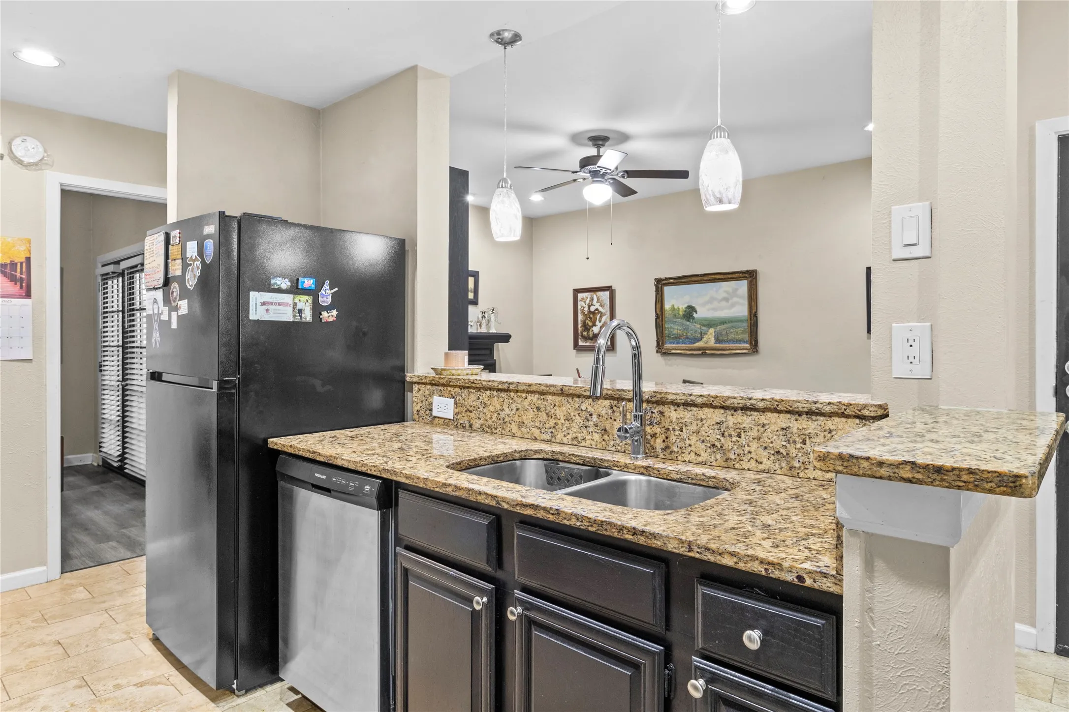 Condominium For Sale in Dallas County , 8601 Park Lane 612, Dallas, Texas 75231, 2 Bedroom, 2 Bathroom, Garage spaces, 953 Sqft, built in 1982, mls#21347359, Real Estate Agent in Dallas, Homes For Sale in Dallas county, Homes For Sale in Dallas, Realtor in Dallas Texas, Real Estate Brokerage Independent Realty Texas, Luminita Cordes Realtor