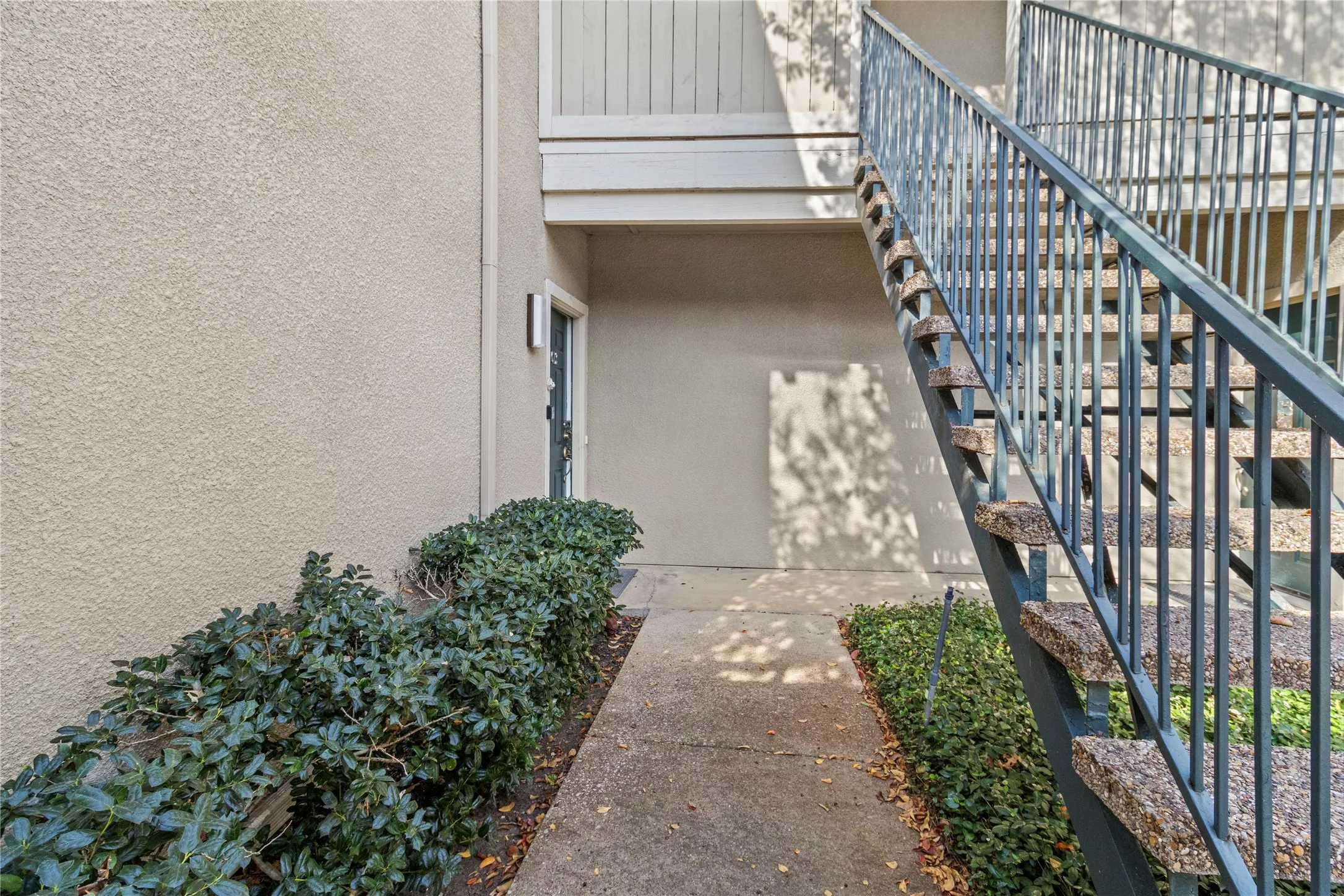 Condominium For Sale in Dallas County , 8601 Park Lane 612, Dallas, Texas 75231, 2 Bedroom, 2 Bathroom, Garage spaces, 953 Sqft, built in 1982, mls#21347359, Real Estate Agent in Dallas, Homes For Sale in Dallas county, Homes For Sale in Dallas, Realtor in Dallas Texas, Real Estate Brokerage Independent Realty Texas, Luminita Cordes Realtor