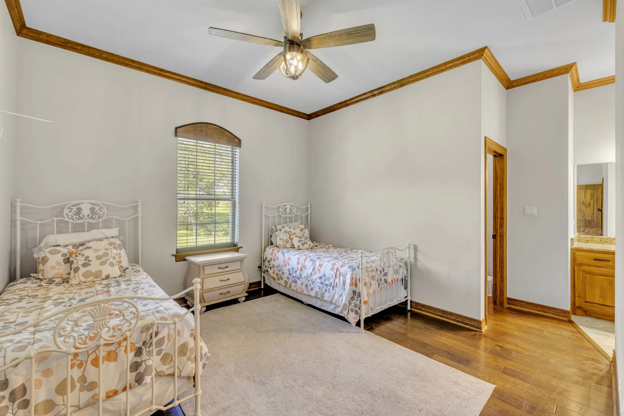 Warehouse For Sale in Wood County , 365 County Road 1534, Alba, Texas 75410, 4 Bedroom, 4 Bathroom, 3 Garage spaces, 3,788 Sqft, built in 2015, mls#21348239, Real Estate Agent in Alba, Homes For Sale in Wood county, Homes For Sale in Alba, Realtor in Alba Texas, Real Estate Brokerage Independent Realty Texas, Luminita Cordes Realtor