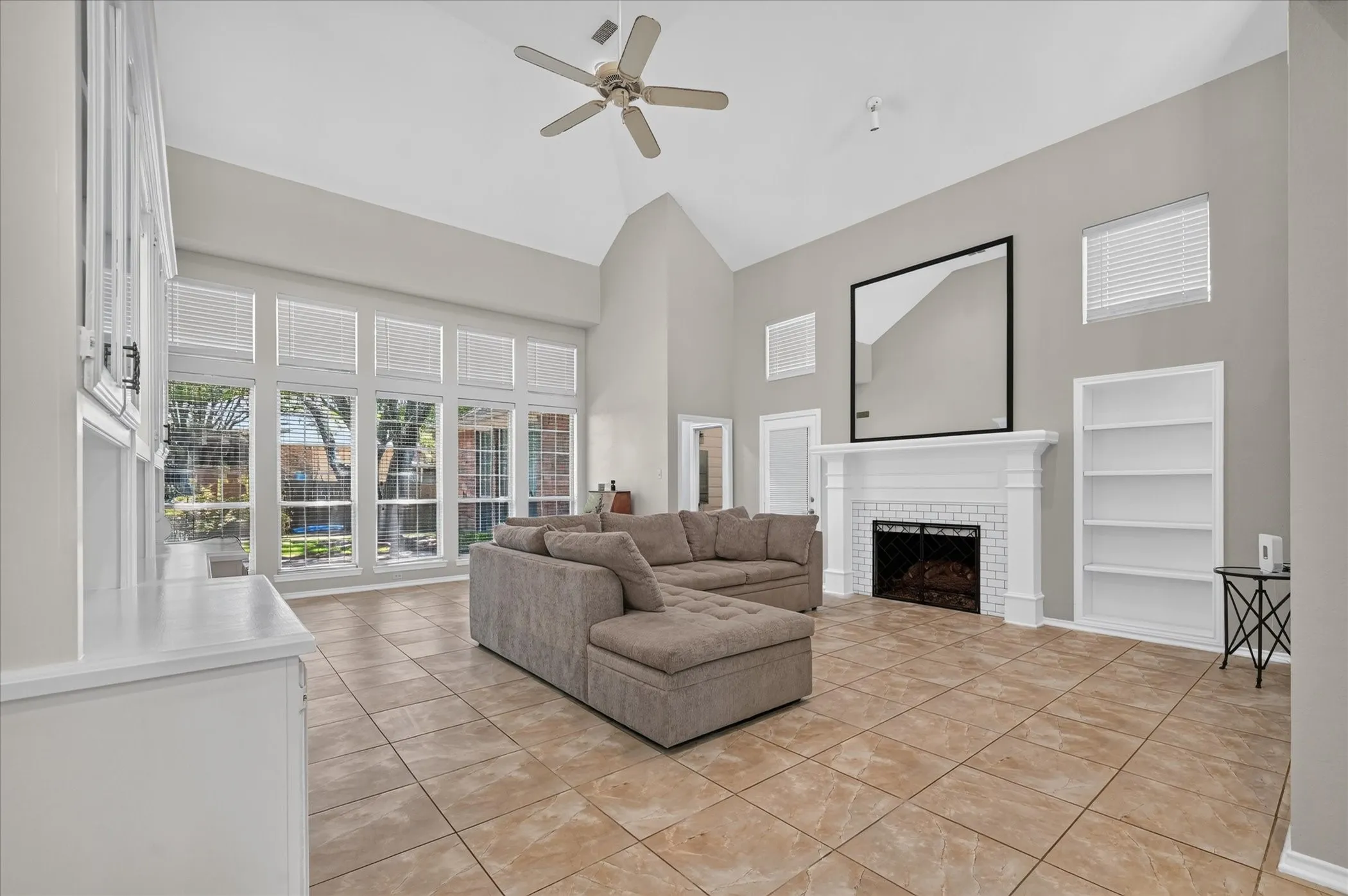 Single Family Residence For Sale in Rockwall County , 106 Sceptre Drive, Rockwall, Texas 75032, 4 Bedroom, 3 Bathroom, 2 Garage spaces, 2,785 Sqft, built in 1988, mls#21348205, Real Estate Agent in Rockwall, Homes For Sale in Rockwall county, Homes For Sale in Rockwall, Realtor in Rockwall Texas, Real Estate Brokerage Independent Realty Texas, Luminita Cordes Realtor