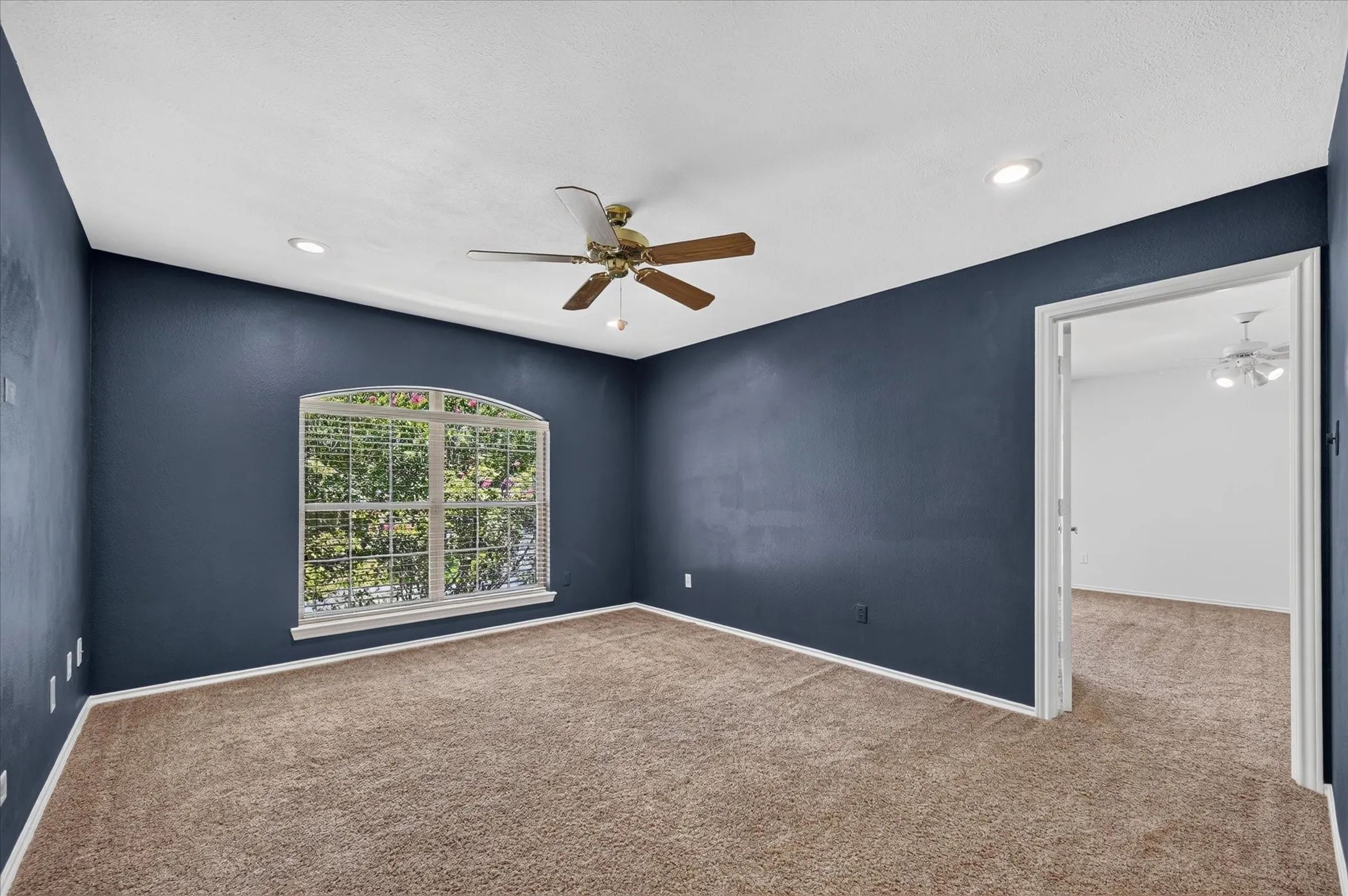 Single Family Residence For Sale in Rockwall County , 106 Sceptre Drive, Rockwall, Texas 75032, 4 Bedroom, 3 Bathroom, 2 Garage spaces, 2,785 Sqft, built in 1988, mls#21348205, Real Estate Agent in Rockwall, Homes For Sale in Rockwall county, Homes For Sale in Rockwall, Realtor in Rockwall Texas, Real Estate Brokerage Independent Realty Texas, Luminita Cordes Realtor
