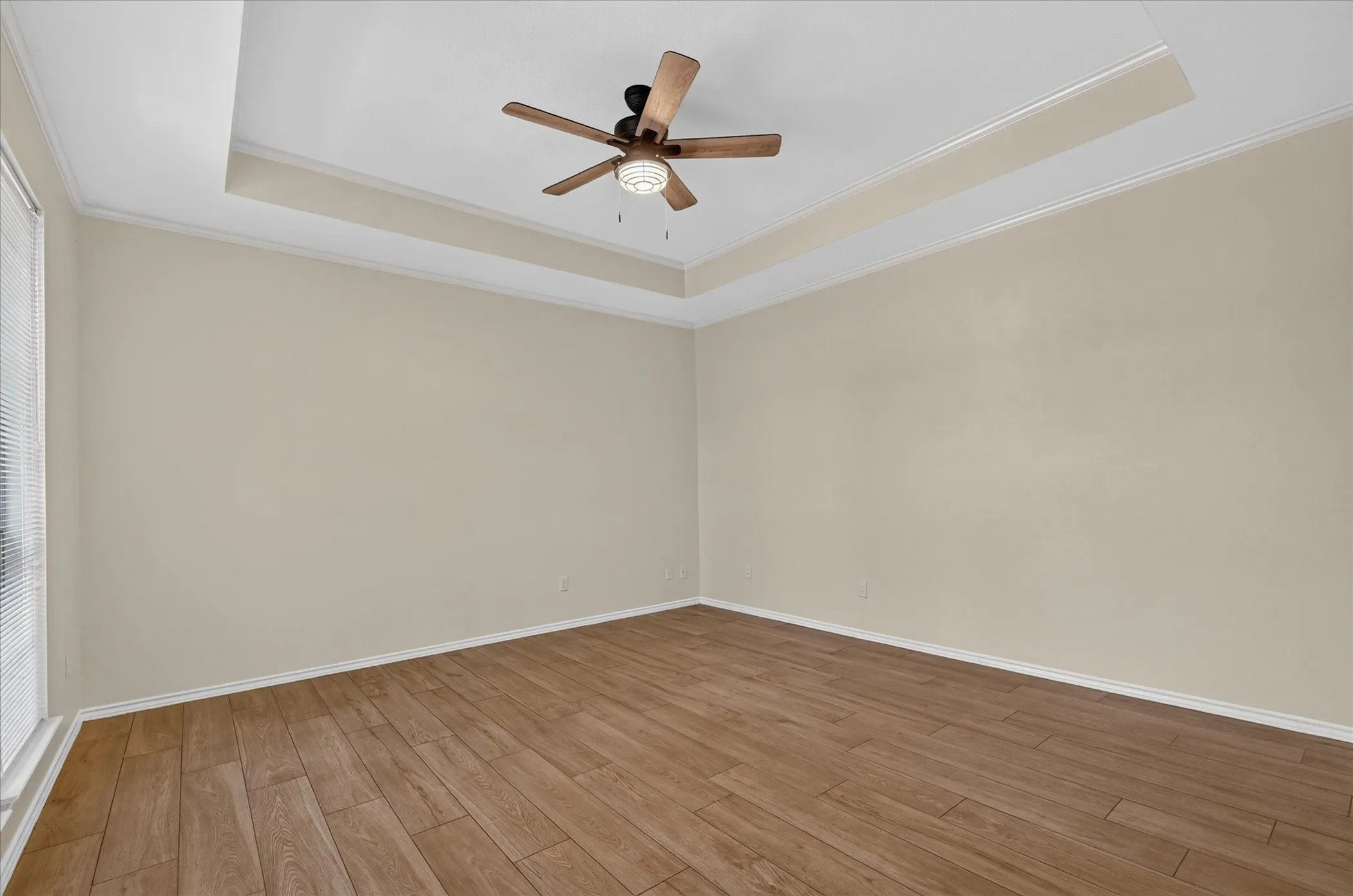 Single Family Residence For Sale in Rockwall County , 106 Sceptre Drive, Rockwall, Texas 75032, 4 Bedroom, 3 Bathroom, 2 Garage spaces, 2,785 Sqft, built in 1988, mls#21348205, Real Estate Agent in Rockwall, Homes For Sale in Rockwall county, Homes For Sale in Rockwall, Realtor in Rockwall Texas, Real Estate Brokerage Independent Realty Texas, Luminita Cordes Realtor