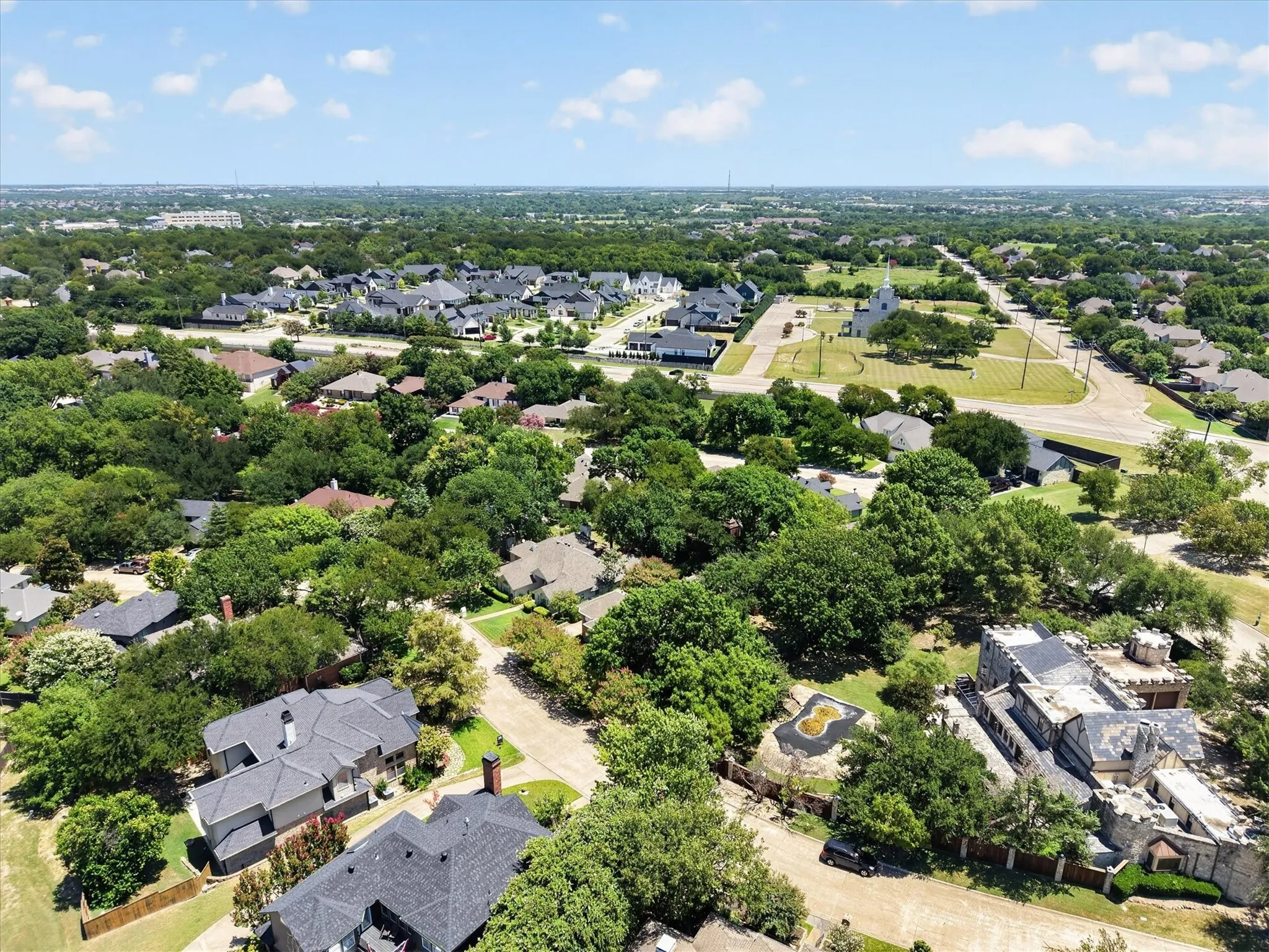 Single Family Residence For Sale in Rockwall County , 106 Sceptre Drive, Rockwall, Texas 75032, 4 Bedroom, 3 Bathroom, 2 Garage spaces, 2,785 Sqft, built in 1988, mls#21348205, Real Estate Agent in Rockwall, Homes For Sale in Rockwall county, Homes For Sale in Rockwall, Realtor in Rockwall Texas, Real Estate Brokerage Independent Realty Texas, Luminita Cordes Realtor