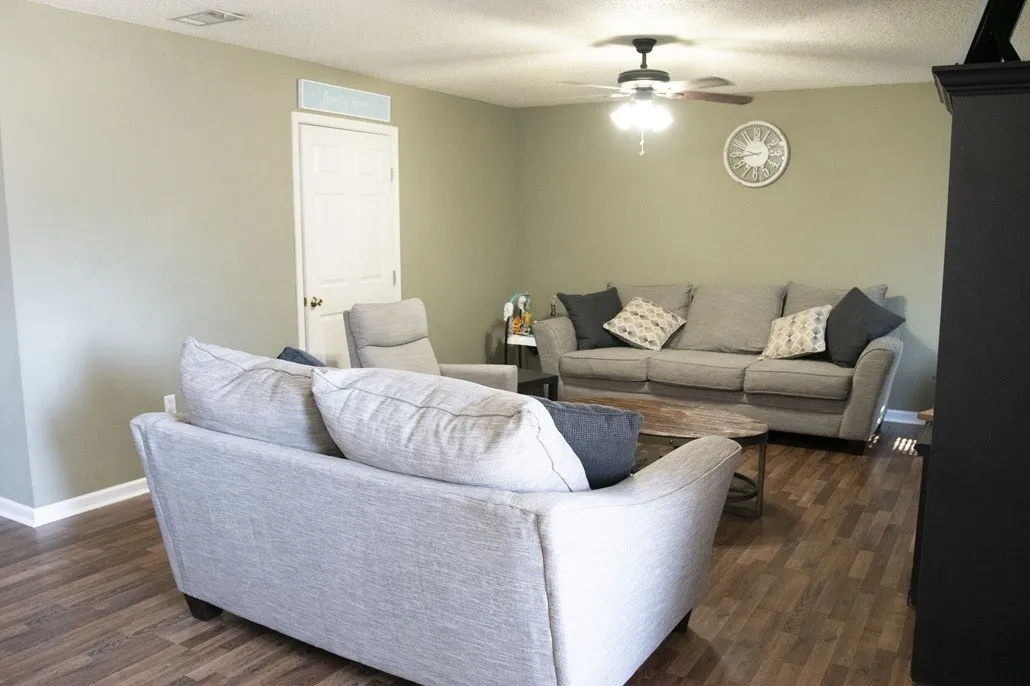Single Family Residence For Sale in Limestone County , 214 Red Bird Lane, Mexia, Texas 76667, 3 Bedrooms, 2 Bathrooms, Garage spaces, 1,383 Sqft, built in 1969, Price $149,900, mls#21345718, Real Estate Agent in Mexia, Homes For Sale in Limestone county, Homes For Sale in Mexia, Realtor in Mexia Texas, Real Estate Brokerage Independent Realty Texas, Luminita Cordes Realtor