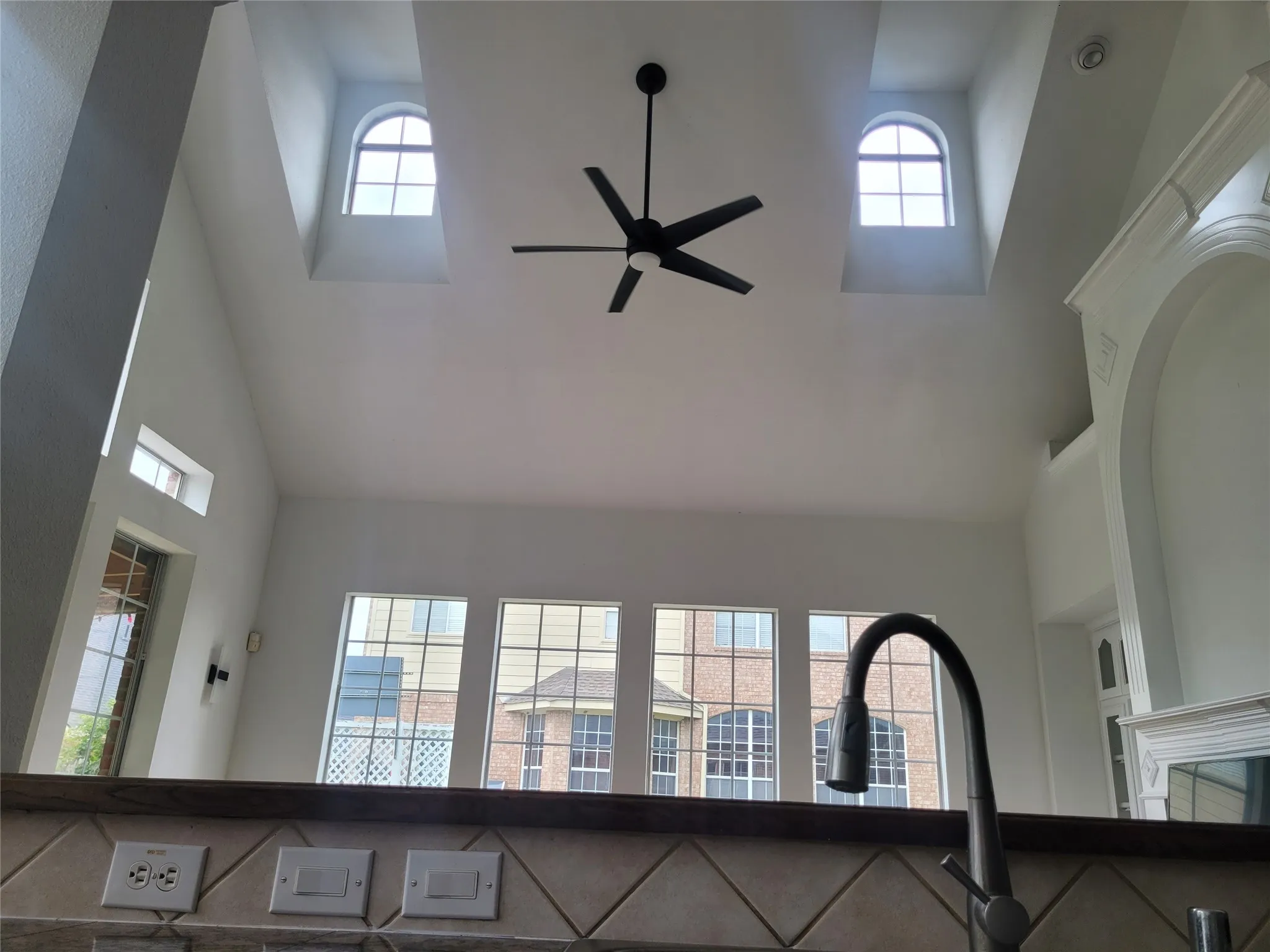 Single Family Residence For Sale in Dallas County , 4509 Brittany Drive, Rowlett, Texas 75088, 5 Bedroom, 4 Bathroom, 2 Garage spaces, 3,623 Sqft, built in 1999, mls#21348245, Real Estate Agent in Rowlett, Homes For Sale in Dallas county, Homes For Sale in Rowlett, Realtor in Rowlett Texas, Real Estate Brokerage Independent Realty Texas, Luminita Cordes Realtor