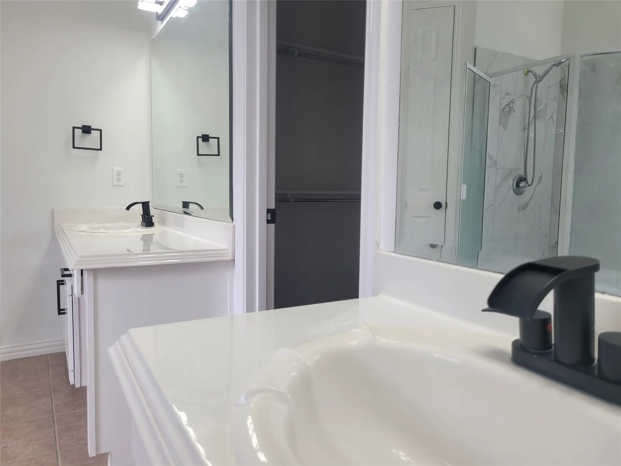 Single Family Residence For Sale in Dallas County , 4509 Brittany Drive, Rowlett, Texas 75088, 5 Bedroom, 4 Bathroom, 2 Garage spaces, 3,623 Sqft, built in 1999, mls#21348245, Real Estate Agent in Rowlett, Homes For Sale in Dallas county, Homes For Sale in Rowlett, Realtor in Rowlett Texas, Real Estate Brokerage Independent Realty Texas, Luminita Cordes Realtor
