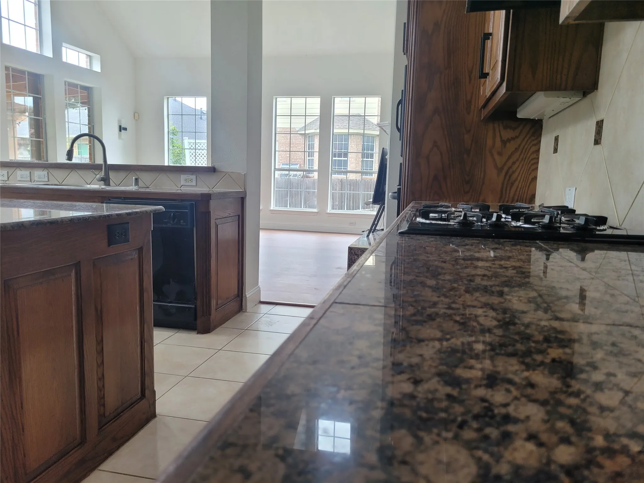 Single Family Residence For Sale in Dallas County , 4509 Brittany Drive, Rowlett, Texas 75088, 5 Bedroom, 4 Bathroom, 2 Garage spaces, 3,623 Sqft, built in 1999, mls#21348245, Real Estate Agent in Rowlett, Homes For Sale in Dallas county, Homes For Sale in Rowlett, Realtor in Rowlett Texas, Real Estate Brokerage Independent Realty Texas, Luminita Cordes Realtor