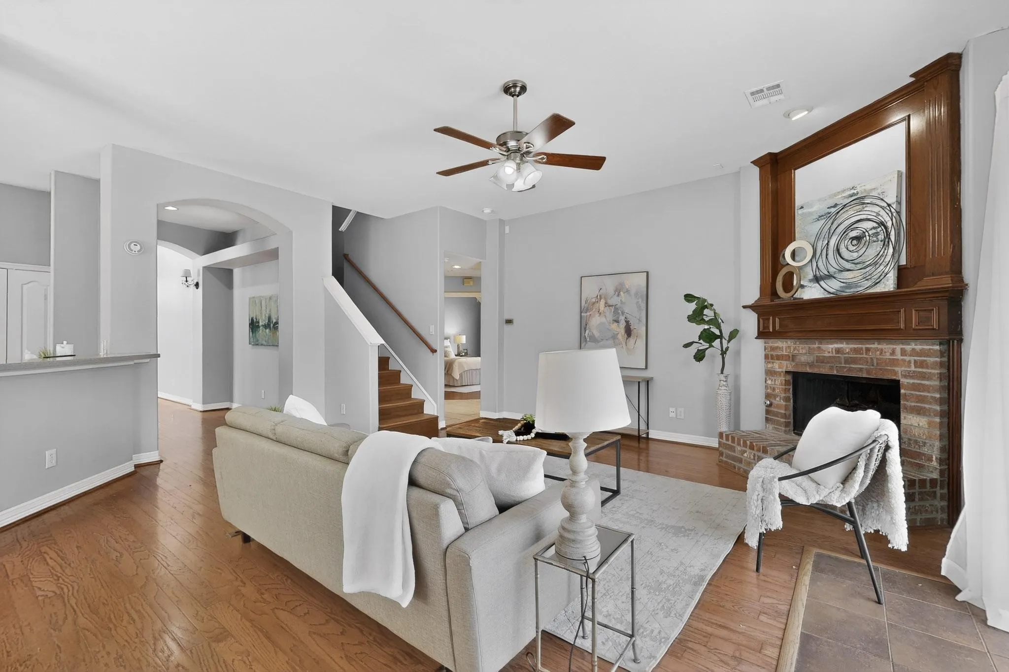 Single Family Residence For Rent in Dallas County , 100 Shumard Court, Irving, Texas 75063, 4 Bedroom, 3 Bathroom, 2 Garage spaces, 2,946 Sqft, built in 1998, mls#21348249, Real Estate Agent in Irving, Homes For Rent in Dallas county, Homes For Rent in Irving, Realtor in Irving Texas, Real Estate Brokerage Independent Realty Texas, Luminita Cordes Realtor