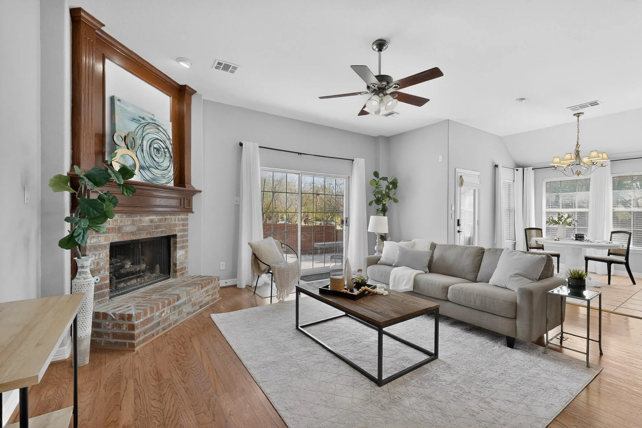 Single Family Residence For Rent in Dallas County , 100 Shumard Court, Irving, Texas 75063, 4 Bedroom, 3 Bathroom, 2 Garage spaces, 2,946 Sqft, built in 1998, mls#21348249, Real Estate Agent in Irving, Homes For Rent in Dallas county, Homes For Rent in Irving, Realtor in Irving Texas, Real Estate Brokerage Independent Realty Texas, Luminita Cordes Realtor