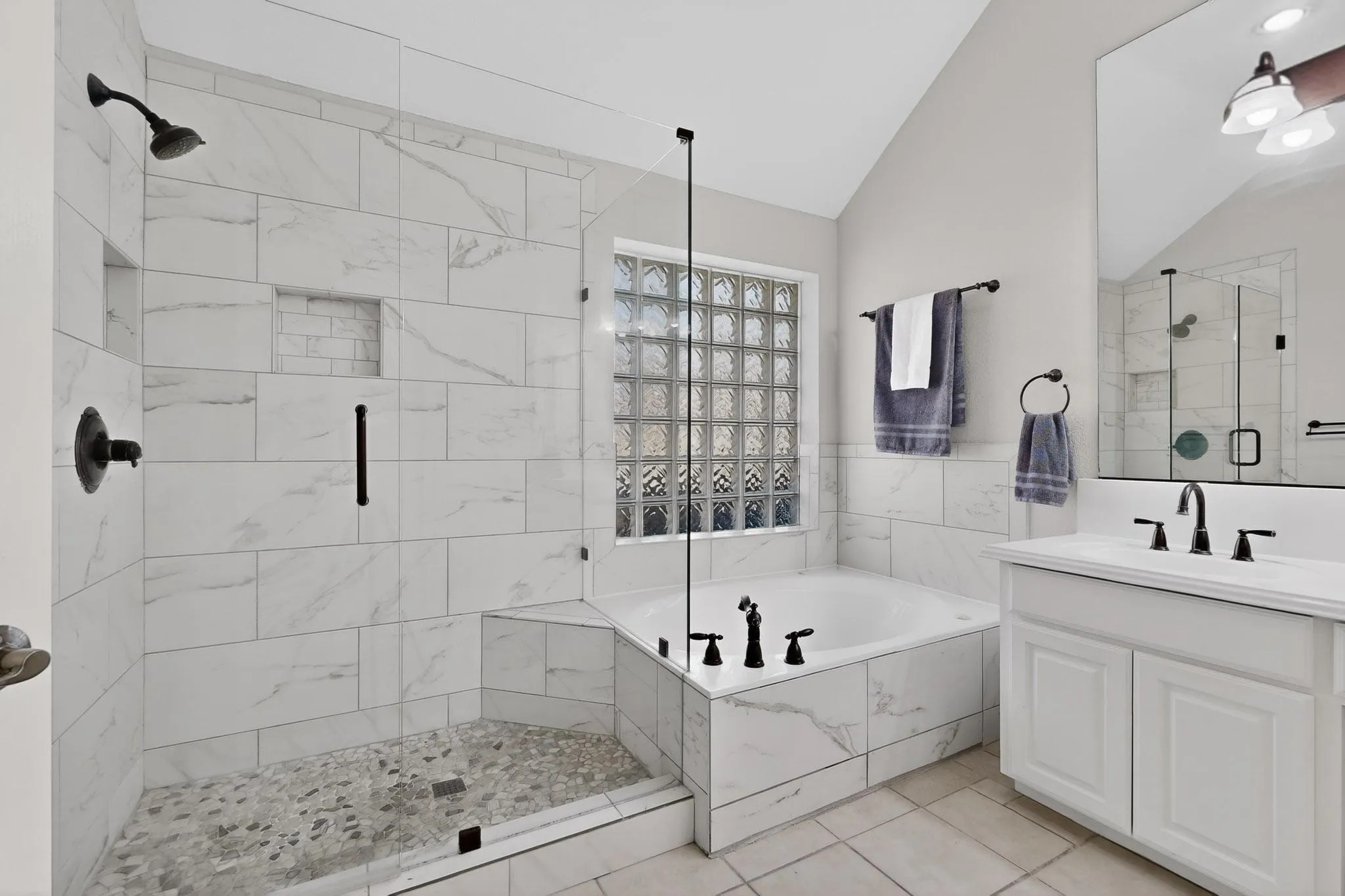Single Family Residence For Rent in Dallas County , 100 Shumard Court, Irving, Texas 75063, 4 Bedroom, 3 Bathroom, 2 Garage spaces, 2,946 Sqft, built in 1998, mls#21348249, Real Estate Agent in Irving, Homes For Rent in Dallas county, Homes For Rent in Irving, Realtor in Irving Texas, Real Estate Brokerage Independent Realty Texas, Luminita Cordes Realtor