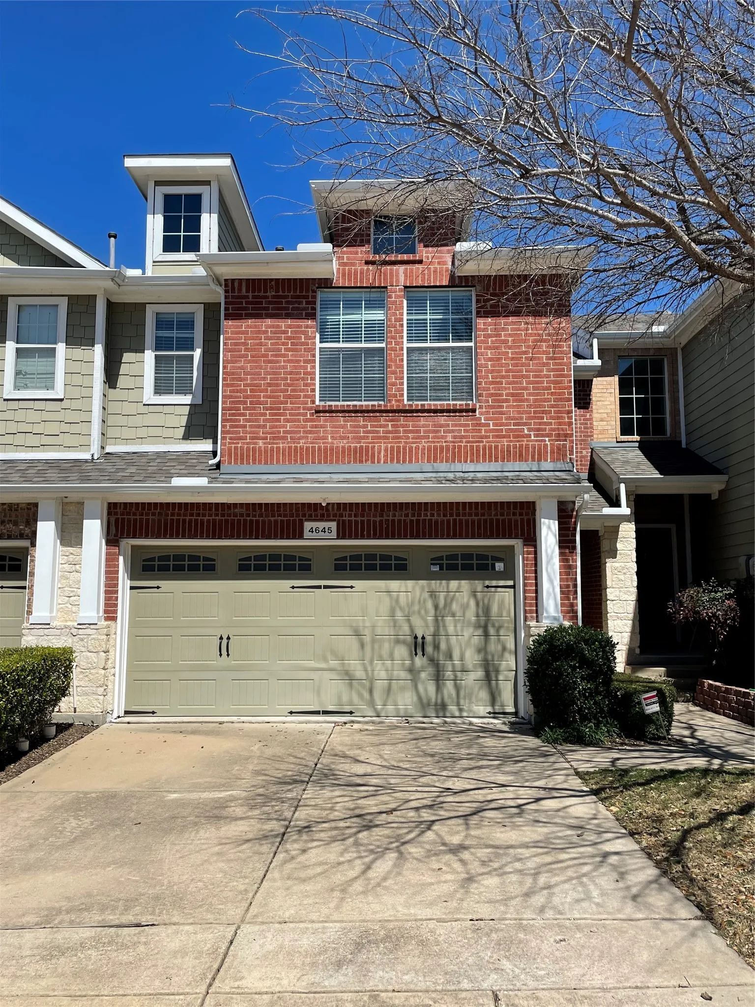 Townhouse For Rent in Collin County , 4645 Penelope Lane, Plano, Texas 75024, 2 Bedrooms, 3 Bathrooms, 2 Garage spaces, 1,398 Sqft, built in 2007, Price $2,195, mls#21348263, Real Estate Agent in Plano, Homes For Rent in Collin county, Homes For Rent in Plano, Realtor in Plano Texas, Real Estate Brokerage Independent Realty Texas, Luminita Cordes Realtor