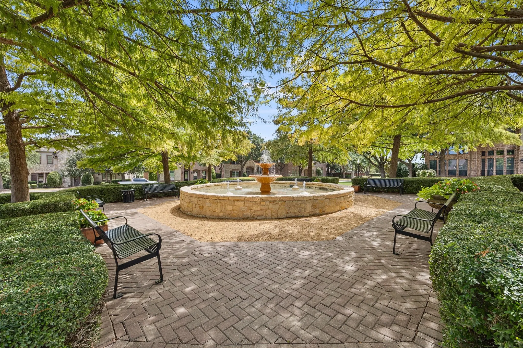 Townhouse For Sale in Collin County , 2356 Chelsea Drive, Frisco, Texas 75034, 3 Bedroom, 3 Bathroom, 2 Garage spaces, 2,414 Sqft, built in 2002, mls#21336475, Real Estate Agent in Frisco, Homes For Sale in Collin county, Homes For Sale in Frisco, Realtor in Frisco Texas, Real Estate Brokerage Independent Realty Texas, Luminita Cordes Realtor