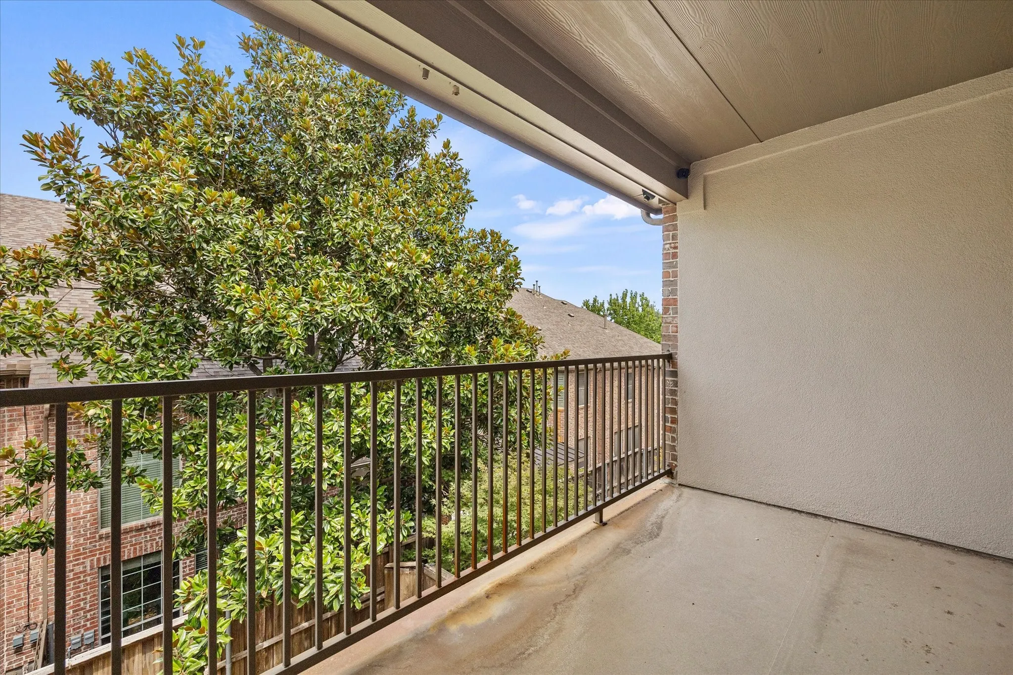 Townhouse For Sale in Collin County , 2356 Chelsea Drive, Frisco, Texas 75034, 3 Bedroom, 3 Bathroom, 2 Garage spaces, 2,414 Sqft, built in 2002, mls#21336475, Real Estate Agent in Frisco, Homes For Sale in Collin county, Homes For Sale in Frisco, Realtor in Frisco Texas, Real Estate Brokerage Independent Realty Texas, Luminita Cordes Realtor