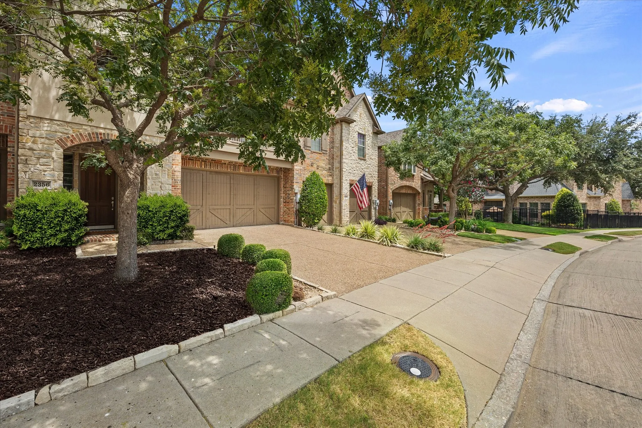 Townhouse For Sale in Collin County , 2356 Chelsea Drive, Frisco, Texas 75034, 3 Bedroom, 3 Bathroom, 2 Garage spaces, 2,414 Sqft, built in 2002, mls#21336475, Real Estate Agent in Frisco, Homes For Sale in Collin county, Homes For Sale in Frisco, Realtor in Frisco Texas, Real Estate Brokerage Independent Realty Texas, Luminita Cordes Realtor