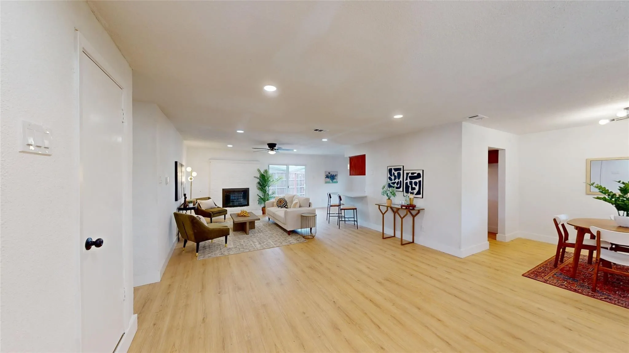 Single Family Residence For Rent in Dallas County , 4122 Victoria Street, Irving, Texas 75062, 3 Bedroom, 2 Bathroom, 2 Garage spaces, 1,579 Sqft, built in 1965, mls#21348294, Real Estate Agent in Irving, Homes For Rent in Dallas county, Homes For Rent in Irving, Realtor in Irving Texas, Real Estate Brokerage Independent Realty Texas, Luminita Cordes Realtor