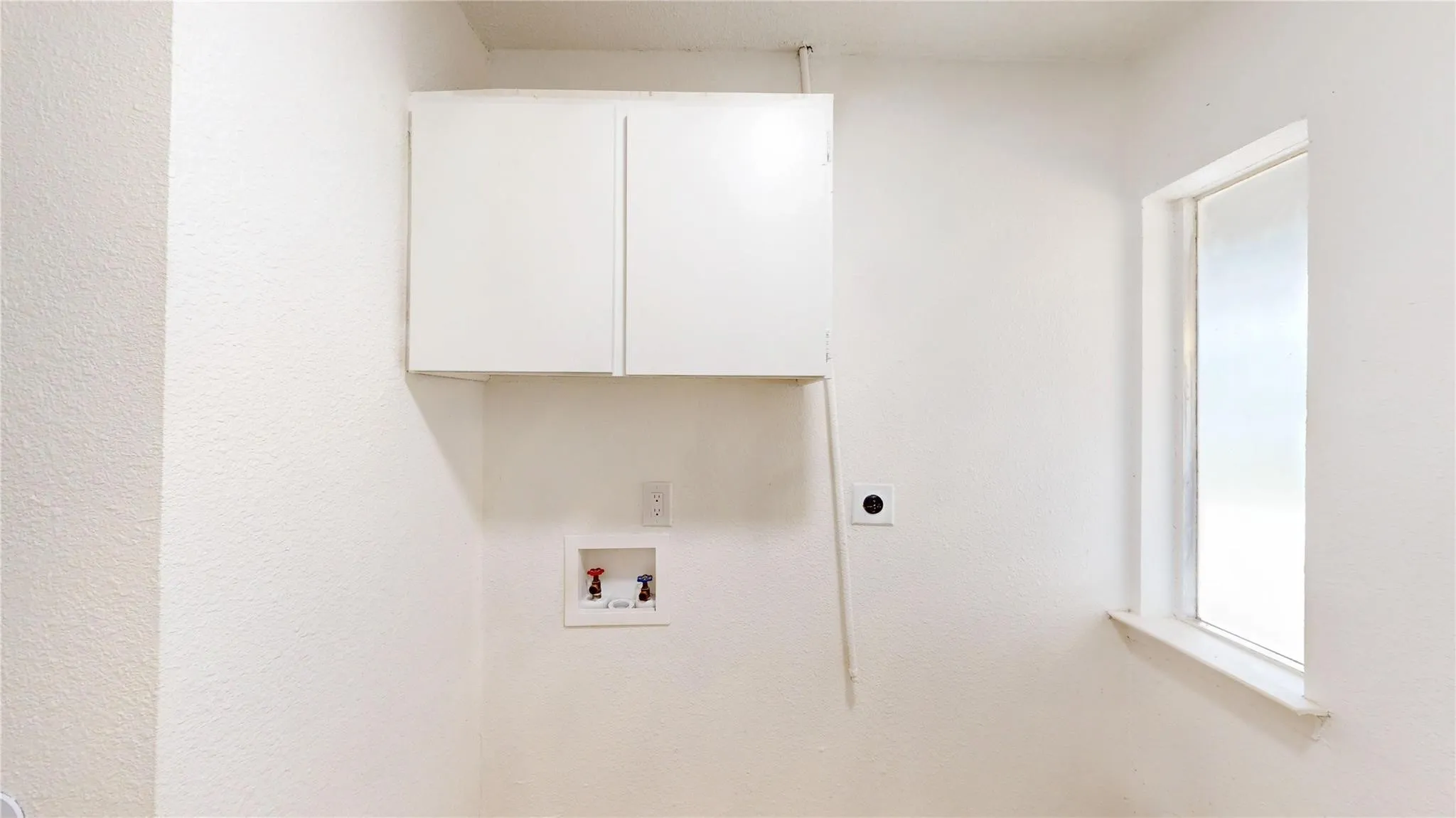 Single Family Residence For Rent in Dallas County , 4122 Victoria Street, Irving, Texas 75062, 3 Bedroom, 2 Bathroom, 2 Garage spaces, 1,579 Sqft, built in 1965, mls#21348294, Real Estate Agent in Irving, Homes For Rent in Dallas county, Homes For Rent in Irving, Realtor in Irving Texas, Real Estate Brokerage Independent Realty Texas, Luminita Cordes Realtor