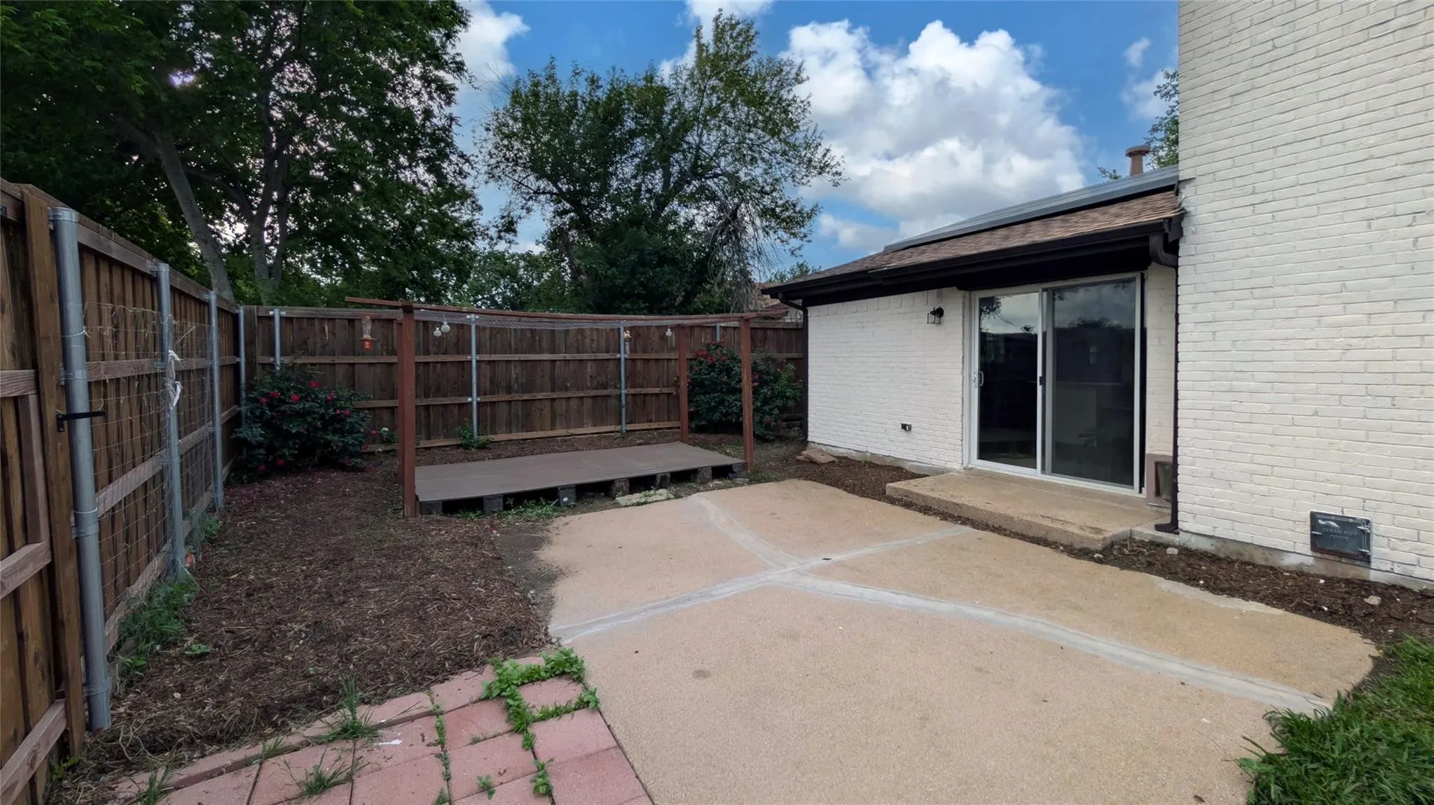 Single Family Residence For Rent in Dallas County , 4122 Victoria Street, Irving, Texas 75062, 3 Bedroom, 2 Bathroom, 2 Garage spaces, 1,579 Sqft, built in 1965, mls#21348294, Real Estate Agent in Irving, Homes For Rent in Dallas county, Homes For Rent in Irving, Realtor in Irving Texas, Real Estate Brokerage Independent Realty Texas, Luminita Cordes Realtor