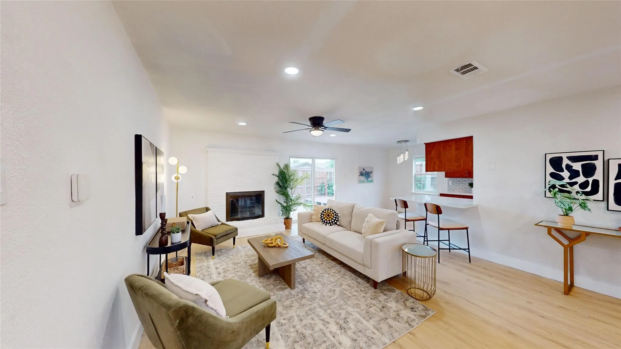 Single Family Residence For Rent in Dallas County , 4122 Victoria Street, Irving, Texas 75062, 3 Bedroom, 2 Bathroom, 2 Garage spaces, 1,579 Sqft, built in 1965, mls#21348294, Real Estate Agent in Irving, Homes For Rent in Dallas county, Homes For Rent in Irving, Realtor in Irving Texas, Real Estate Brokerage Independent Realty Texas, Luminita Cordes Realtor
