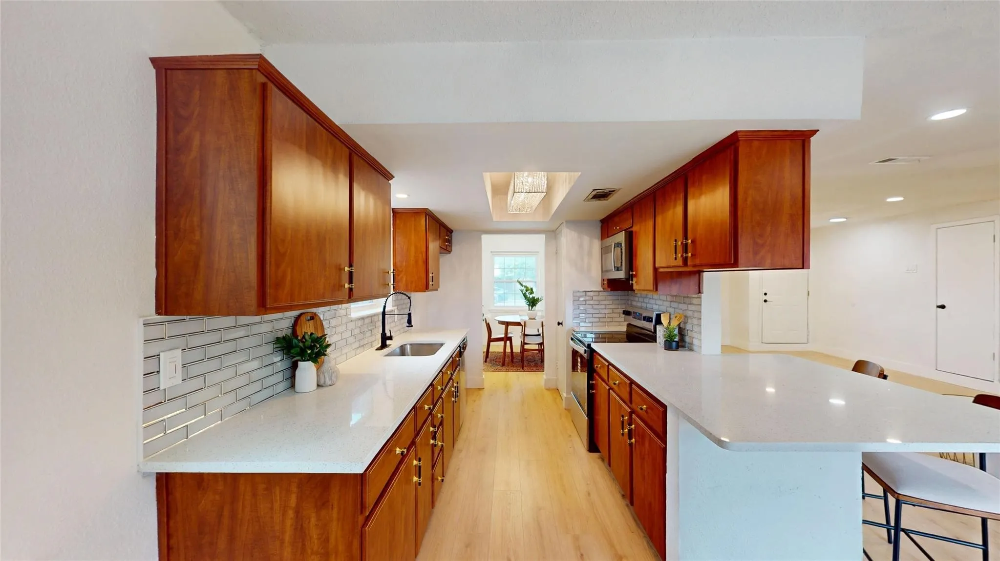 Single Family Residence For Rent in Dallas County , 4122 Victoria Street, Irving, Texas 75062, 3 Bedroom, 2 Bathroom, 2 Garage spaces, 1,579 Sqft, built in 1965, mls#21348294, Real Estate Agent in Irving, Homes For Rent in Dallas county, Homes For Rent in Irving, Realtor in Irving Texas, Real Estate Brokerage Independent Realty Texas, Luminita Cordes Realtor