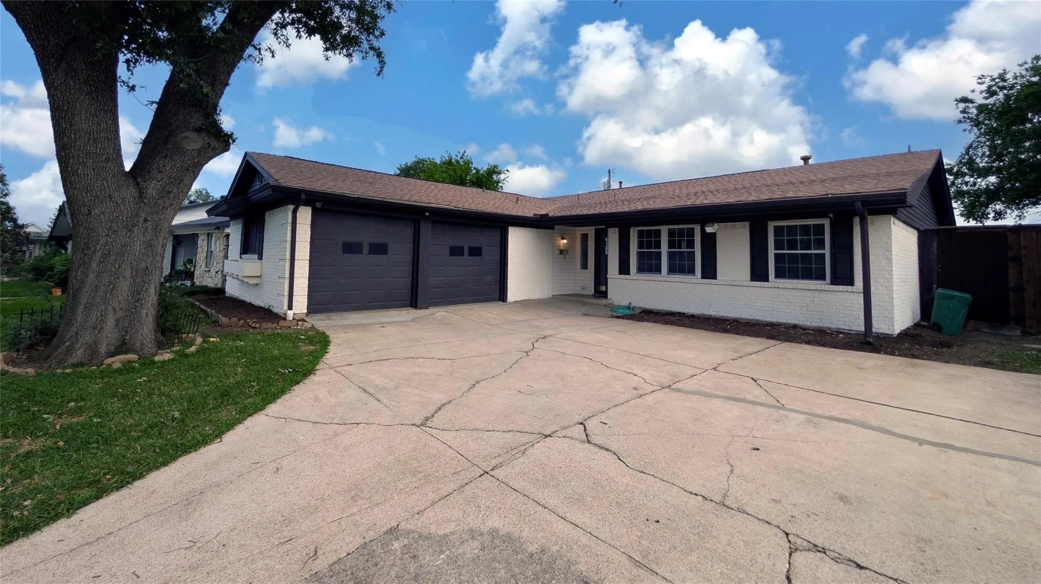 Single Family Residence For Rent in Dallas County , 4122 Victoria Street, Irving, Texas 75062, 3 Bedroom, 2 Bathroom, 2 Garage spaces, 1,579 Sqft, built in 1965, mls#21348294, Real Estate Agent in Irving, Homes For Rent in Dallas county, Homes For Rent in Irving, Realtor in Irving Texas, Real Estate Brokerage Independent Realty Texas, Luminita Cordes Realtor