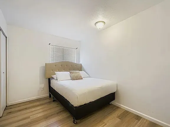 Single Family Residence For Sale in Tarrant County , 2001 Newbury Drive, Arlington, Texas 76014, 4 Bedroom, 2 Bathroom, 2 Garage spaces, 1,631 Sqft, built in 1979, mls#21347975, Real Estate Agent in Arlington, Homes For Sale in Tarrant county, Homes For Sale in Arlington, Realtor in Arlington Texas, Real Estate Brokerage Independent Realty Texas, Luminita Cordes Realtor