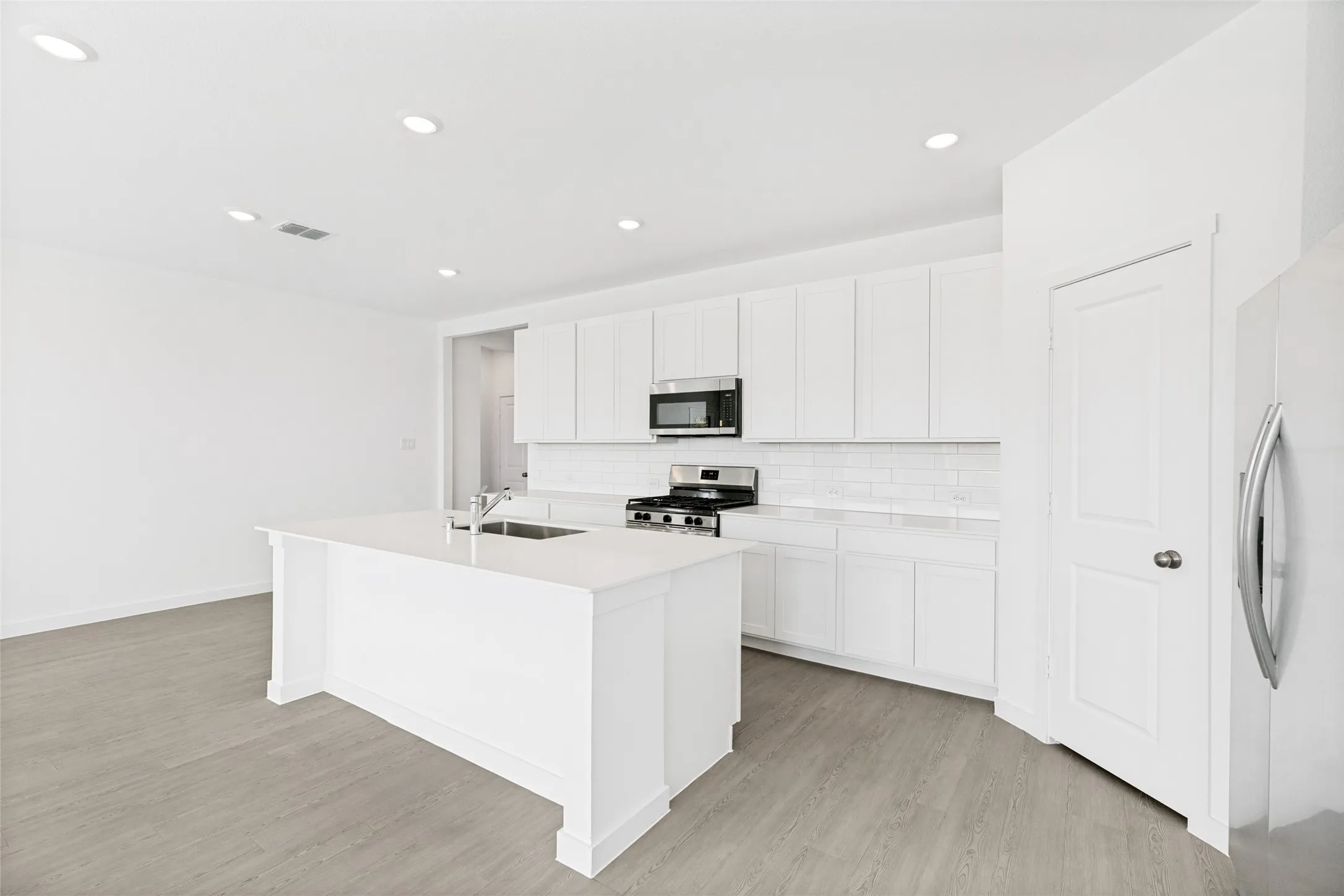 Single Family Residence For Rent in Denton County , 3029 Eriskay Drive, Providence Village, Texas 76227, 4 Bedroom, 2 Bathroom, 2 Garage spaces, 1,902 Sqft, built in 2026, mls#21348246, Real Estate Agent in Providence Village, Homes For Rent in Denton county, Homes For Rent in Providence Village, Realtor in Providence Village Texas, Real Estate Brokerage Independent Realty Texas, Luminita Cordes Realtor