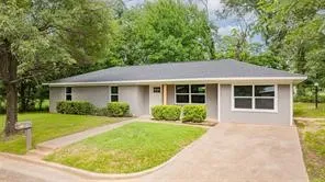 Single Family Residence For Rent in Titus County , 1109 Booker Avenue, Mt Pleasant, Texas 75455, 3 Bedroom, 2 Bathroom, Garage spaces, 1,593 Sqft, built in 1971, mls#21348286, Real Estate Agent in Mt Pleasant, Homes For Rent in Titus county, Homes For Rent in Mt Pleasant, Realtor in Mt Pleasant Texas, Real Estate Brokerage Independent Realty Texas, Luminita Cordes Realtor
