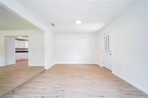 Single Family Residence For Rent in Titus County , 1109 Booker Avenue, Mt Pleasant, Texas 75455, 3 Bedroom, 2 Bathroom, Garage spaces, 1,593 Sqft, built in 1971, mls#21348286, Real Estate Agent in Mt Pleasant, Homes For Rent in Titus county, Homes For Rent in Mt Pleasant, Realtor in Mt Pleasant Texas, Real Estate Brokerage Independent Realty Texas, Luminita Cordes Realtor
