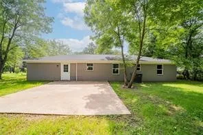 Single Family Residence For Rent in Titus County , 1109 Booker Avenue, Mt Pleasant, Texas 75455, 3 Bedroom, 2 Bathroom, Garage spaces, 1,593 Sqft, built in 1971, mls#21348286, Real Estate Agent in Mt Pleasant, Homes For Rent in Titus county, Homes For Rent in Mt Pleasant, Realtor in Mt Pleasant Texas, Real Estate Brokerage Independent Realty Texas, Luminita Cordes Realtor
