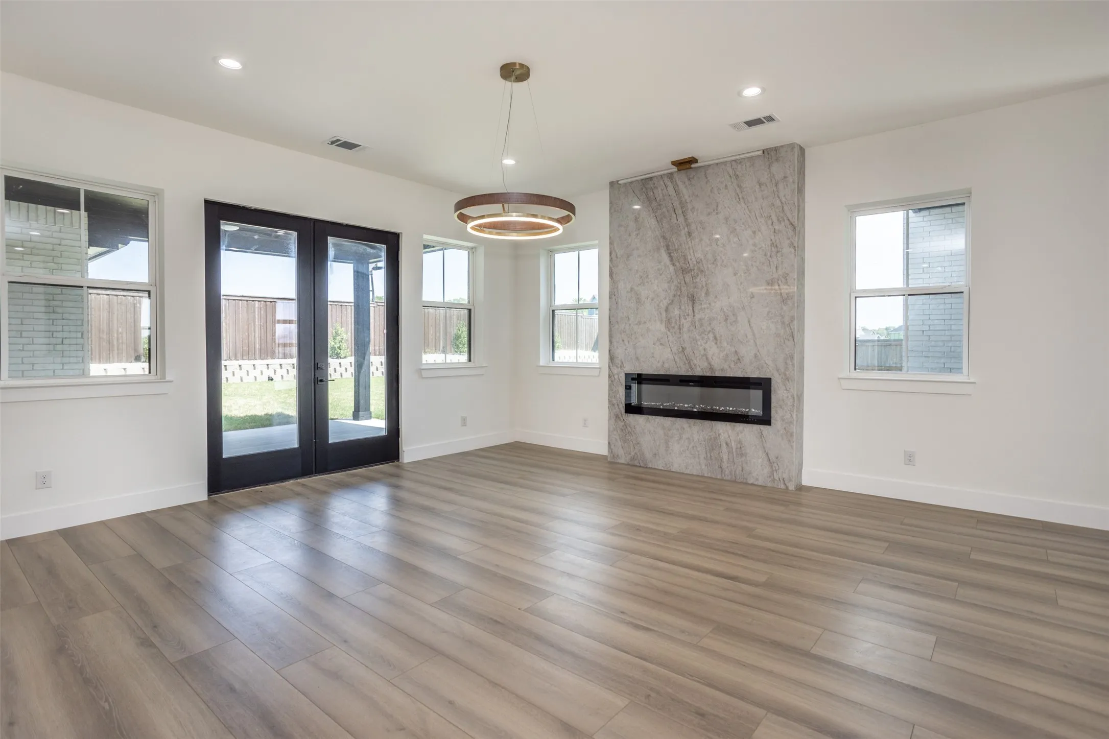 Single Family Residence For Sale in Grayson County , 2703 Stonecrest Drive, Sherman, Texas 75092, 5 Bedroom, 4 Bathroom, 2 Garage spaces, 3,344 Sqft, built in 2026, mls#21348292, Real Estate Agent in Sherman, Homes For Sale in Grayson county, Homes For Sale in Sherman, Realtor in Sherman Texas, Real Estate Brokerage Independent Realty Texas, Luminita Cordes Realtor