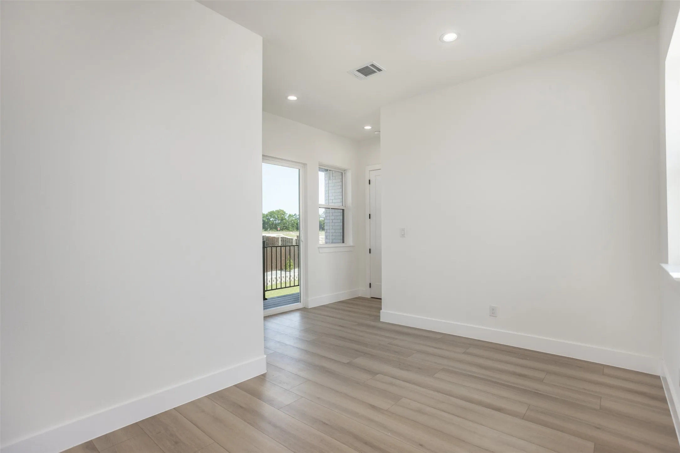 Single Family Residence For Sale in Grayson County , 2703 Stonecrest Drive, Sherman, Texas 75092, 5 Bedroom, 4 Bathroom, 2 Garage spaces, 3,344 Sqft, built in 2026, mls#21348292, Real Estate Agent in Sherman, Homes For Sale in Grayson county, Homes For Sale in Sherman, Realtor in Sherman Texas, Real Estate Brokerage Independent Realty Texas, Luminita Cordes Realtor