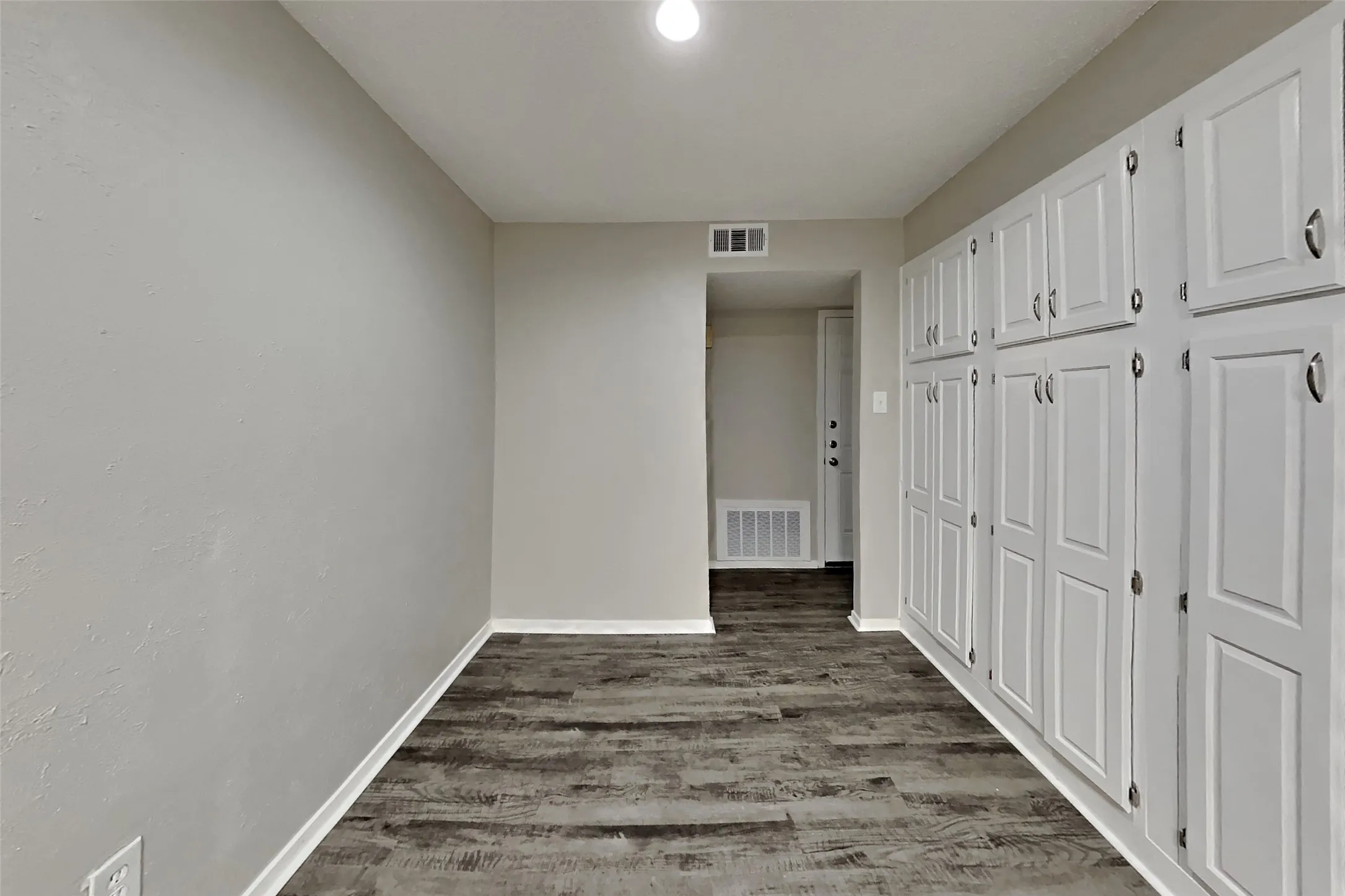 Single Family Residence For Rent in Collin County , 1480 Saint Patrick Drive, Plano, Texas 75074, 3 Bedroom, 2 Bathroom, 2 Garage spaces, 1,504 Sqft, built in 1981, mls#21348306, Real Estate Agent in Plano, Homes For Rent in Collin county, Homes For Rent in Plano, Realtor in Plano Texas, Real Estate Brokerage Independent Realty Texas, Luminita Cordes Realtor