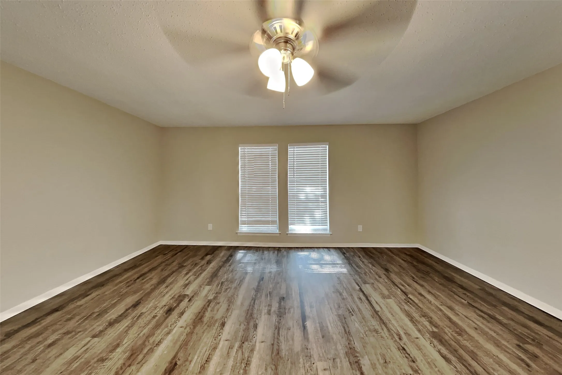 Single Family Residence For Rent in Collin County , 1480 Saint Patrick Drive, Plano, Texas 75074, 3 Bedroom, 2 Bathroom, 2 Garage spaces, 1,504 Sqft, built in 1981, mls#21348306, Real Estate Agent in Plano, Homes For Rent in Collin county, Homes For Rent in Plano, Realtor in Plano Texas, Real Estate Brokerage Independent Realty Texas, Luminita Cordes Realtor