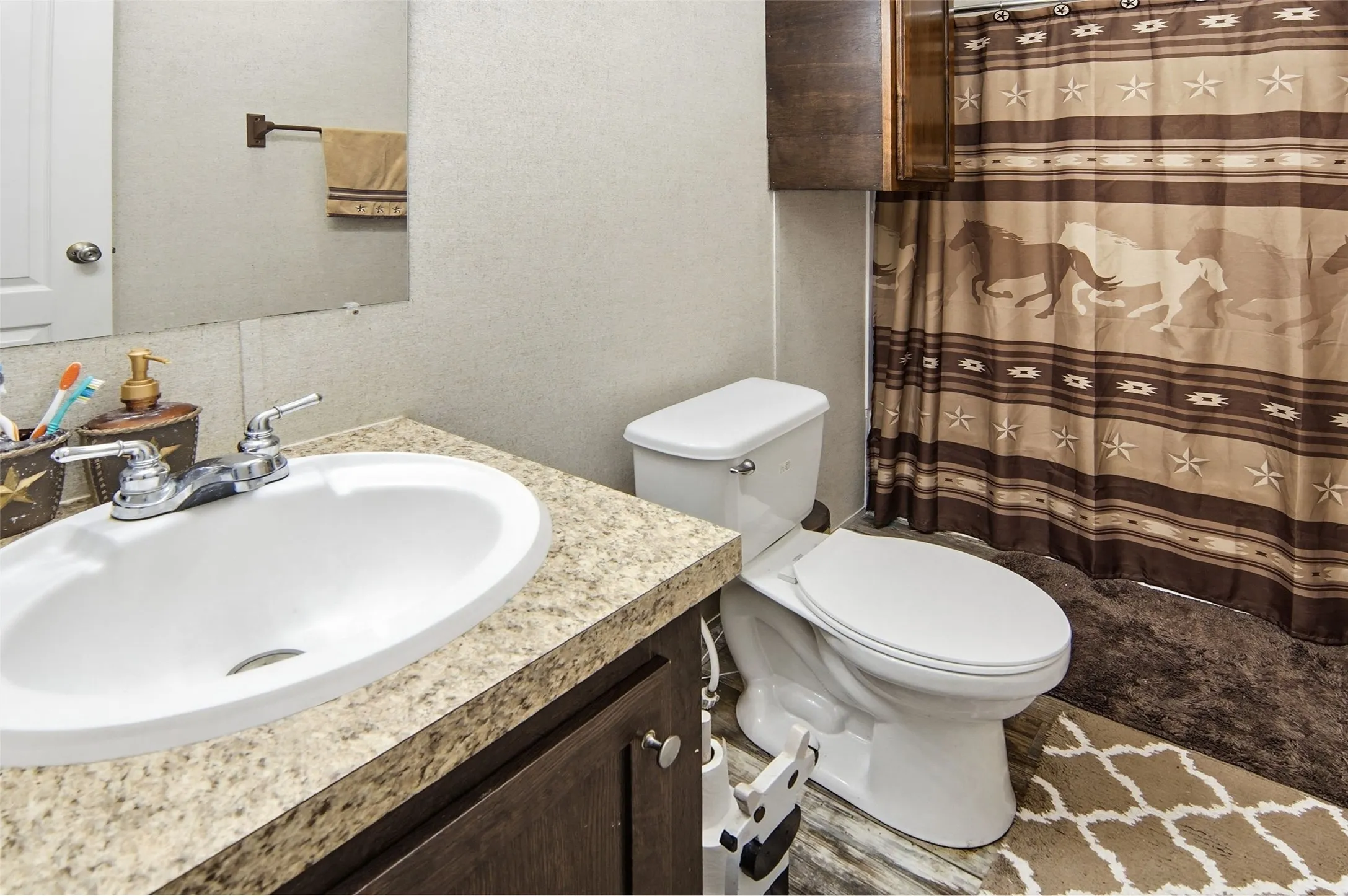 Manufactured Home For Sale in Parker County , 106 Choctaw Ridge, Weatherford, Texas 76085, 3 Bedroom, 2 Bathroom, Garage spaces, 1,456 Sqft, built in 2018, mls#21348278, Real Estate Agent in Weatherford, Homes For Sale in Parker county, Homes For Sale in Weatherford, Realtor in Weatherford Texas, Real Estate Brokerage Independent Realty Texas, Luminita Cordes Realtor