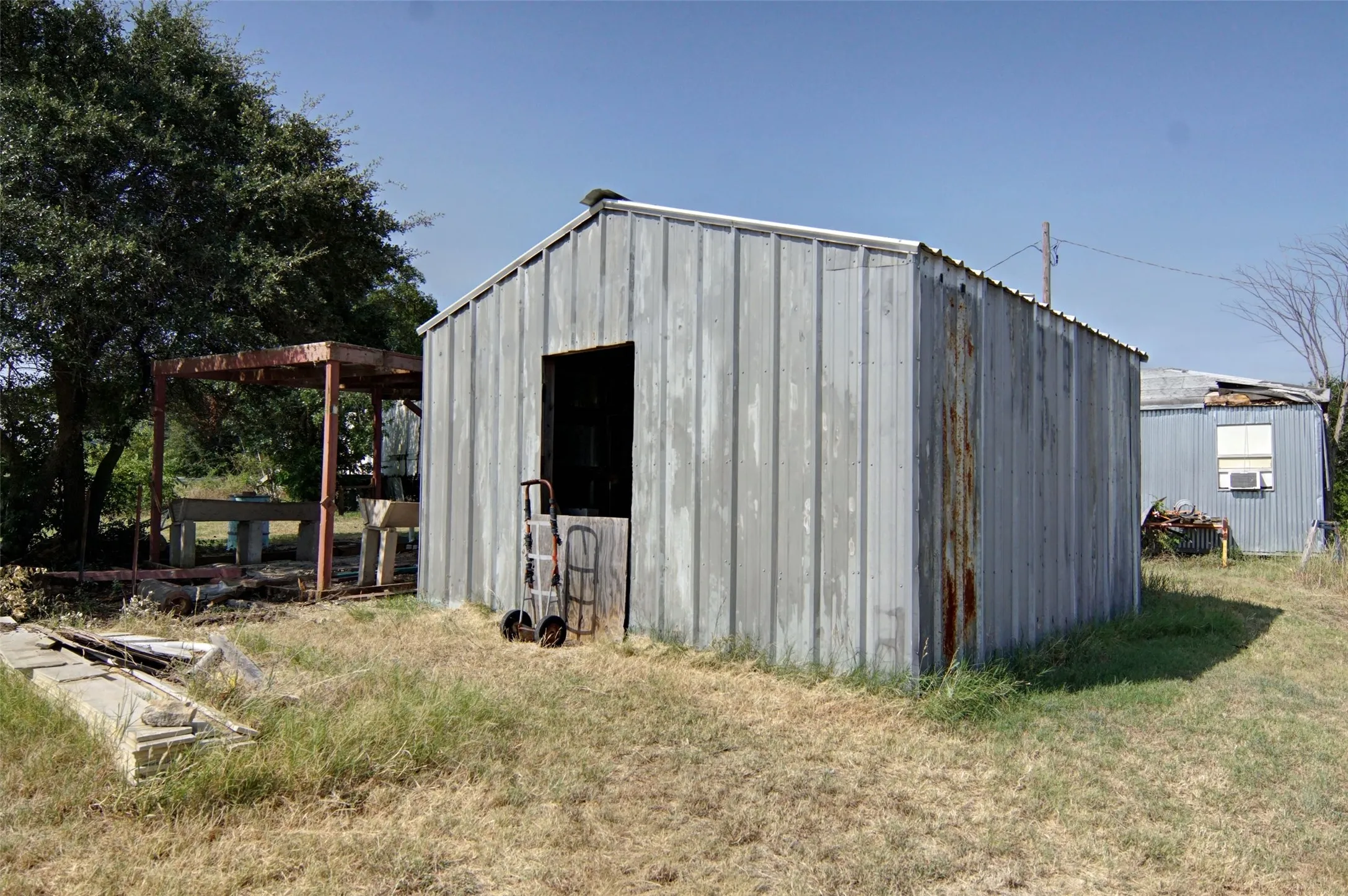 Manufactured Home For Sale in Parker County , 106 Choctaw Ridge, Weatherford, Texas 76085, 3 Bedroom, 2 Bathroom, Garage spaces, 1,456 Sqft, built in 2018, mls#21348278, Real Estate Agent in Weatherford, Homes For Sale in Parker county, Homes For Sale in Weatherford, Realtor in Weatherford Texas, Real Estate Brokerage Independent Realty Texas, Luminita Cordes Realtor