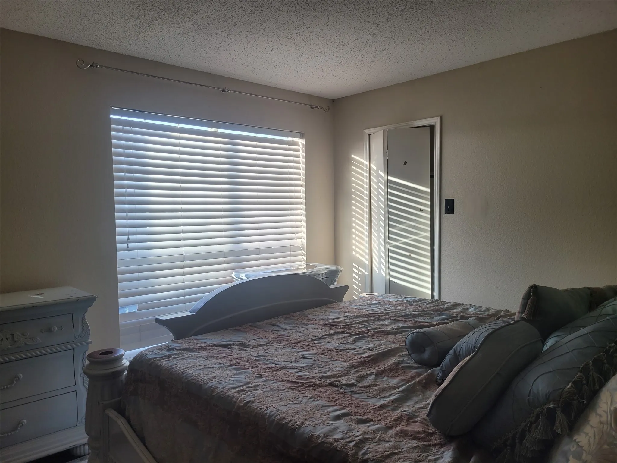 Single Family Residence For Sale in Tarrant County , 6920 Danieldale Drive, Fort Worth, Texas 76137, 5 Bedroom, 3 Bathroom, 2 Garage spaces, 3,992 Sqft, built in 2002, mls#21321119, Real Estate Agent in Fort Worth, Homes For Sale in Tarrant county, Homes For Sale in Fort Worth, Realtor in Fort Worth Texas, Real Estate Brokerage Independent Realty Texas, Luminita Cordes Realtor