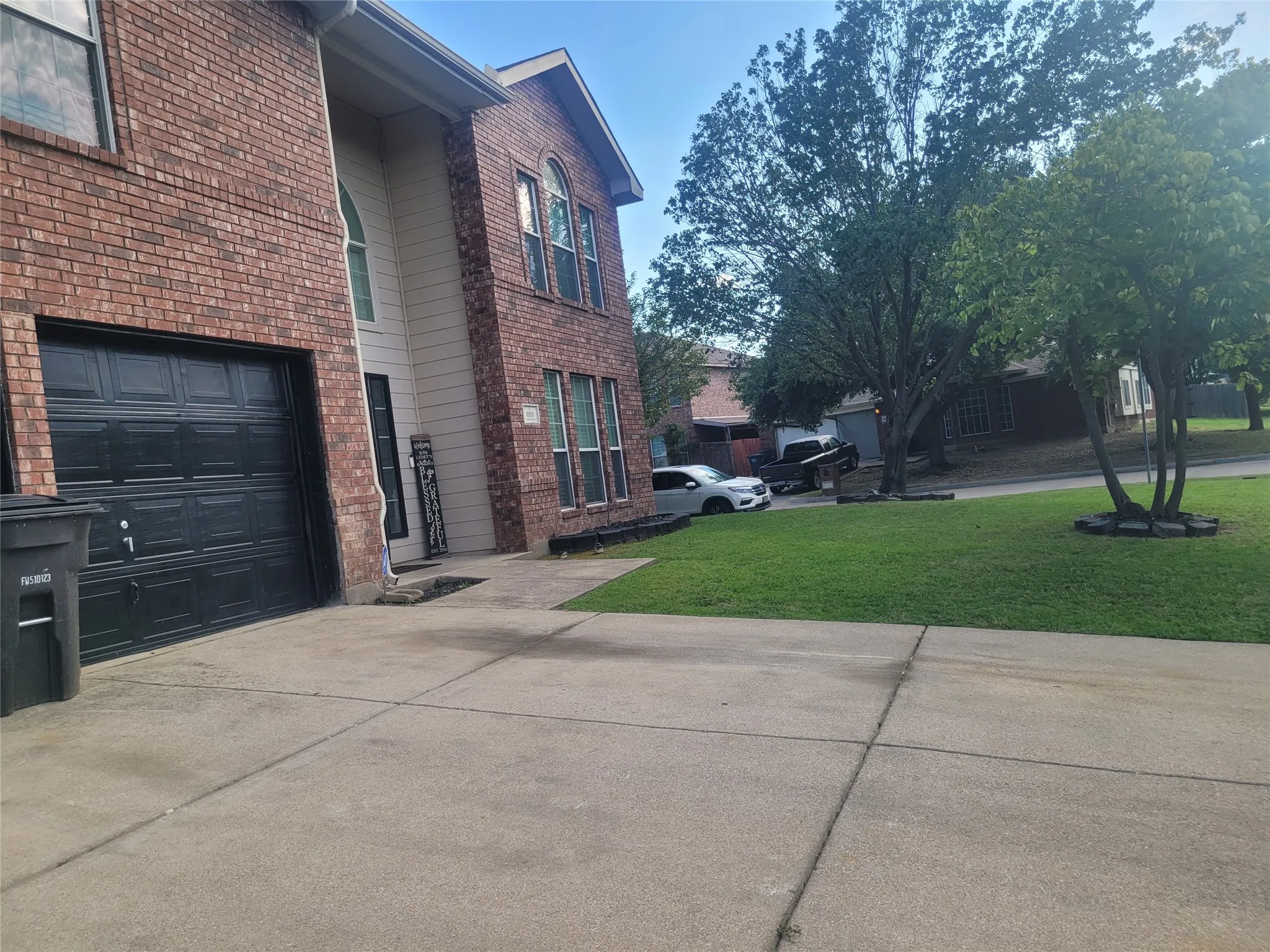 Single Family Residence For Sale in Tarrant County , 6920 Danieldale Drive, Fort Worth, Texas 76137, 5 Bedroom, 3 Bathroom, 2 Garage spaces, 3,992 Sqft, built in 2002, mls#21321119, Real Estate Agent in Fort Worth, Homes For Sale in Tarrant county, Homes For Sale in Fort Worth, Realtor in Fort Worth Texas, Real Estate Brokerage Independent Realty Texas, Luminita Cordes Realtor