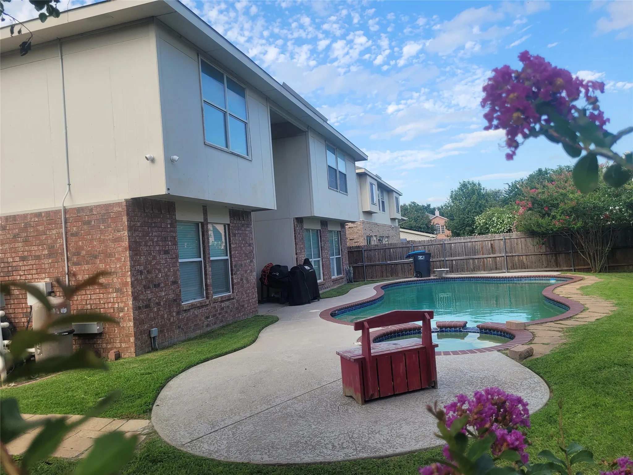 Single Family Residence For Sale in Tarrant County , 6920 Danieldale Drive, Fort Worth, Texas 76137, 5 Bedroom, 3 Bathroom, 2 Garage spaces, 3,992 Sqft, built in 2002, mls#21321119, Real Estate Agent in Fort Worth, Homes For Sale in Tarrant county, Homes For Sale in Fort Worth, Realtor in Fort Worth Texas, Real Estate Brokerage Independent Realty Texas, Luminita Cordes Realtor