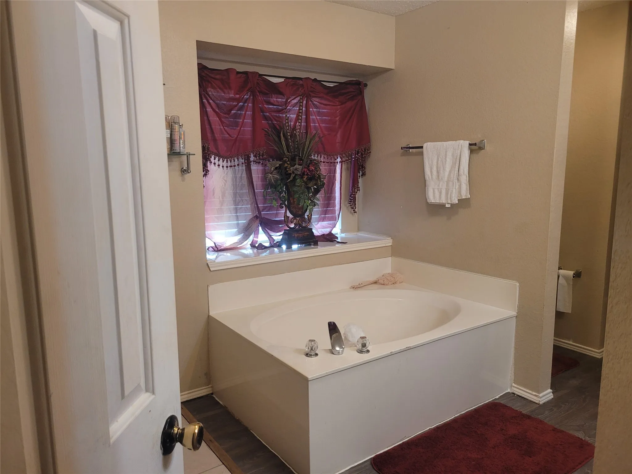 Single Family Residence For Sale in Tarrant County , 6920 Danieldale Drive, Fort Worth, Texas 76137, 5 Bedroom, 3 Bathroom, 2 Garage spaces, 3,992 Sqft, built in 2002, mls#21321119, Real Estate Agent in Fort Worth, Homes For Sale in Tarrant county, Homes For Sale in Fort Worth, Realtor in Fort Worth Texas, Real Estate Brokerage Independent Realty Texas, Luminita Cordes Realtor