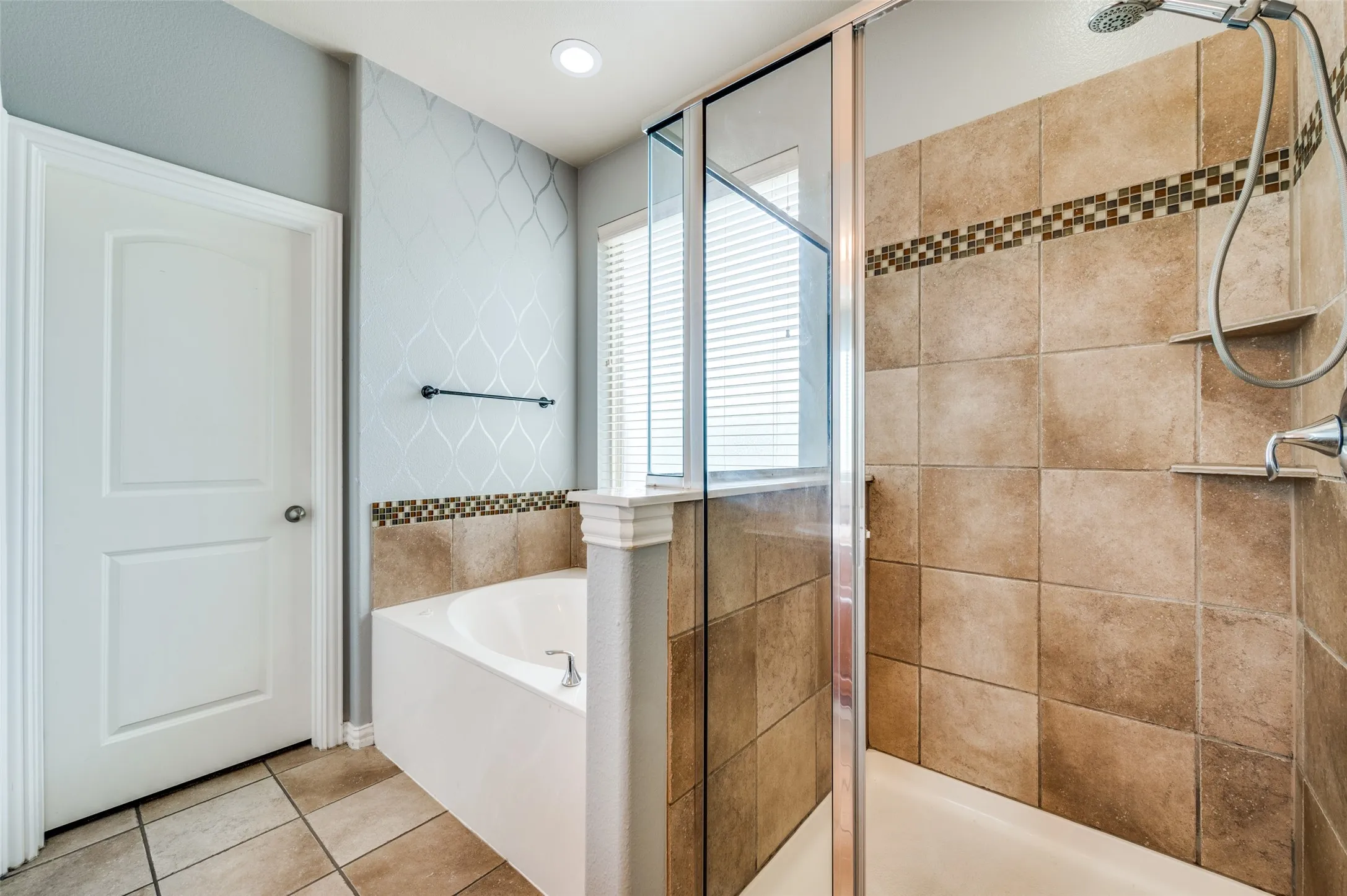 Single Family Residence For Rent in Collin County , 10632 Bolivar Drive, Mc Kinney, Texas 75072, 4 Bedroom, 4 Bathroom, 2 Garage spaces, 3,088 Sqft, built in 2008, mls#21348274, Real Estate Agent in Mc Kinney, Homes For Rent in Collin county, Homes For Rent in Mc Kinney, Realtor in Mc Kinney Texas, Real Estate Brokerage Independent Realty Texas, Luminita Cordes Realtor
