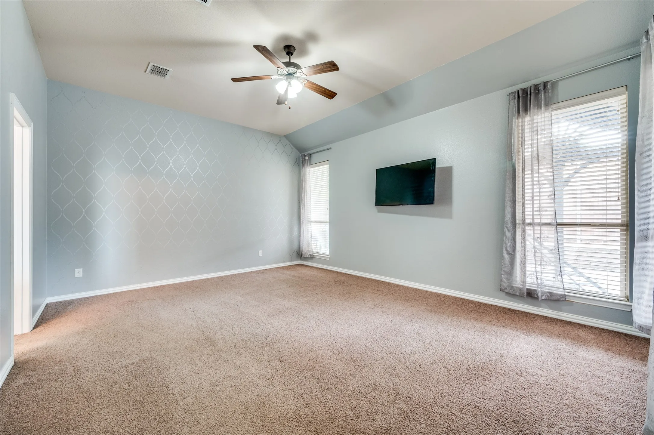 Single Family Residence For Rent in Collin County , 10632 Bolivar Drive, Mc Kinney, Texas 75072, 4 Bedroom, 4 Bathroom, 2 Garage spaces, 3,088 Sqft, built in 2008, mls#21348274, Real Estate Agent in Mc Kinney, Homes For Rent in Collin county, Homes For Rent in Mc Kinney, Realtor in Mc Kinney Texas, Real Estate Brokerage Independent Realty Texas, Luminita Cordes Realtor