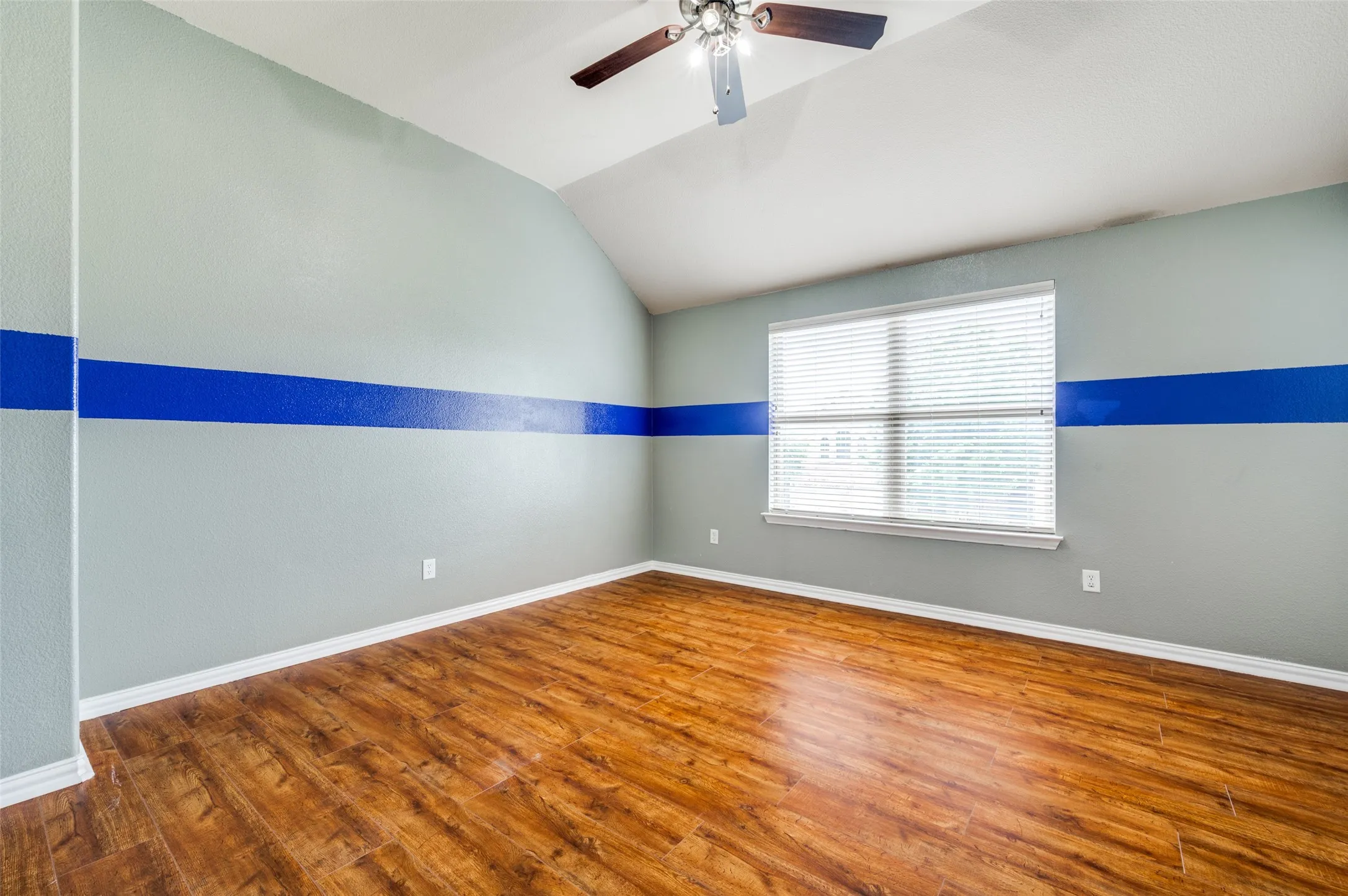 Single Family Residence For Rent in Collin County , 10632 Bolivar Drive, Mc Kinney, Texas 75072, 4 Bedroom, 4 Bathroom, 2 Garage spaces, 3,088 Sqft, built in 2008, mls#21348274, Real Estate Agent in Mc Kinney, Homes For Rent in Collin county, Homes For Rent in Mc Kinney, Realtor in Mc Kinney Texas, Real Estate Brokerage Independent Realty Texas, Luminita Cordes Realtor