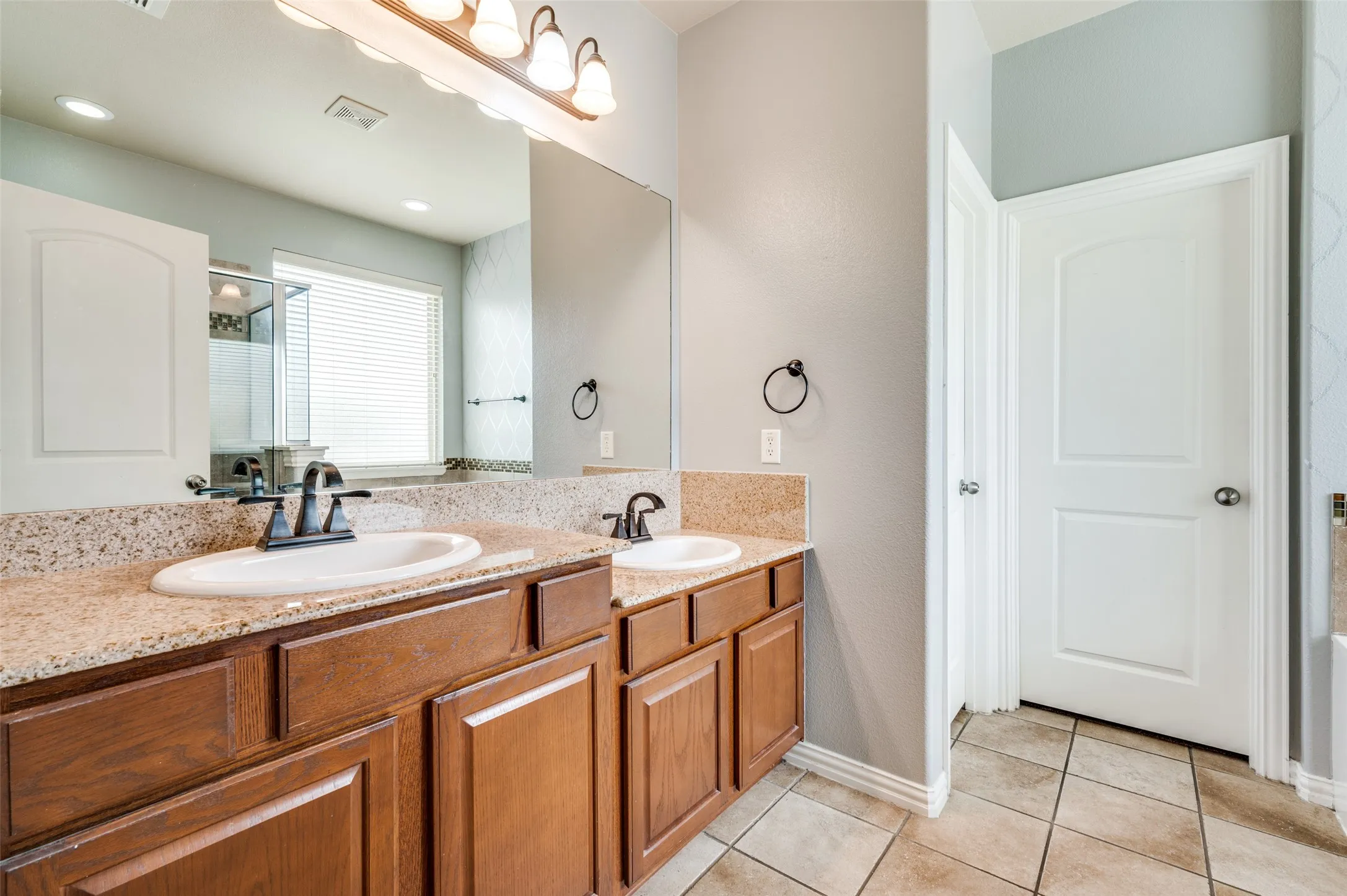 Single Family Residence For Rent in Collin County , 10632 Bolivar Drive, Mc Kinney, Texas 75072, 4 Bedroom, 4 Bathroom, 2 Garage spaces, 3,088 Sqft, built in 2008, mls#21348274, Real Estate Agent in Mc Kinney, Homes For Rent in Collin county, Homes For Rent in Mc Kinney, Realtor in Mc Kinney Texas, Real Estate Brokerage Independent Realty Texas, Luminita Cordes Realtor