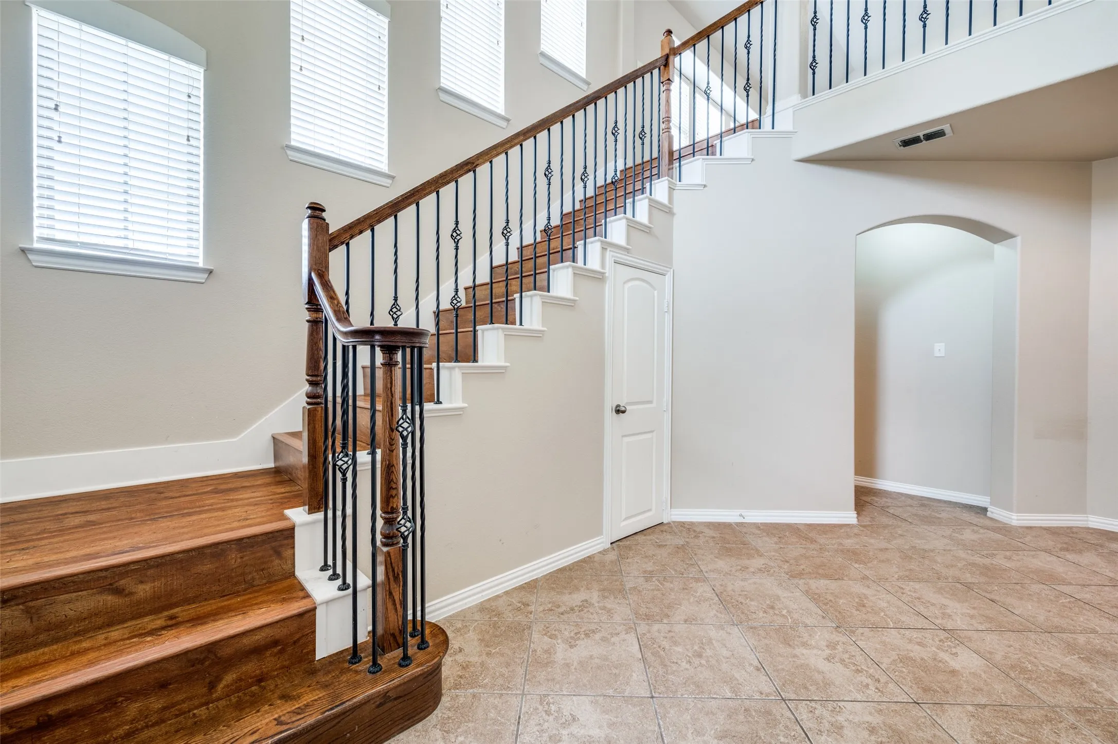 Single Family Residence For Rent in Collin County , 10632 Bolivar Drive, Mc Kinney, Texas 75072, 4 Bedroom, 4 Bathroom, 2 Garage spaces, 3,088 Sqft, built in 2008, mls#21348274, Real Estate Agent in Mc Kinney, Homes For Rent in Collin county, Homes For Rent in Mc Kinney, Realtor in Mc Kinney Texas, Real Estate Brokerage Independent Realty Texas, Luminita Cordes Realtor